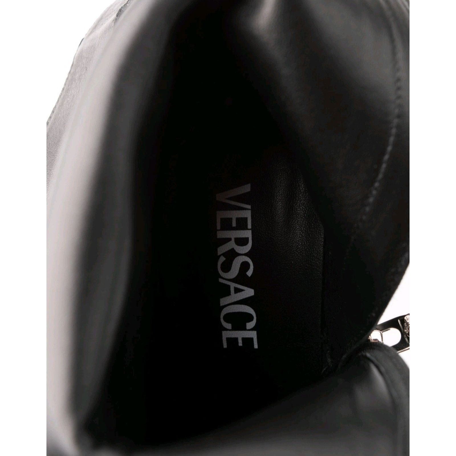Versace Versace Ankle Boots Medusa Stud Mismatch Sizes EU 37 / 37.5 Size US 7 / IT 37 - 6 Thumbnail