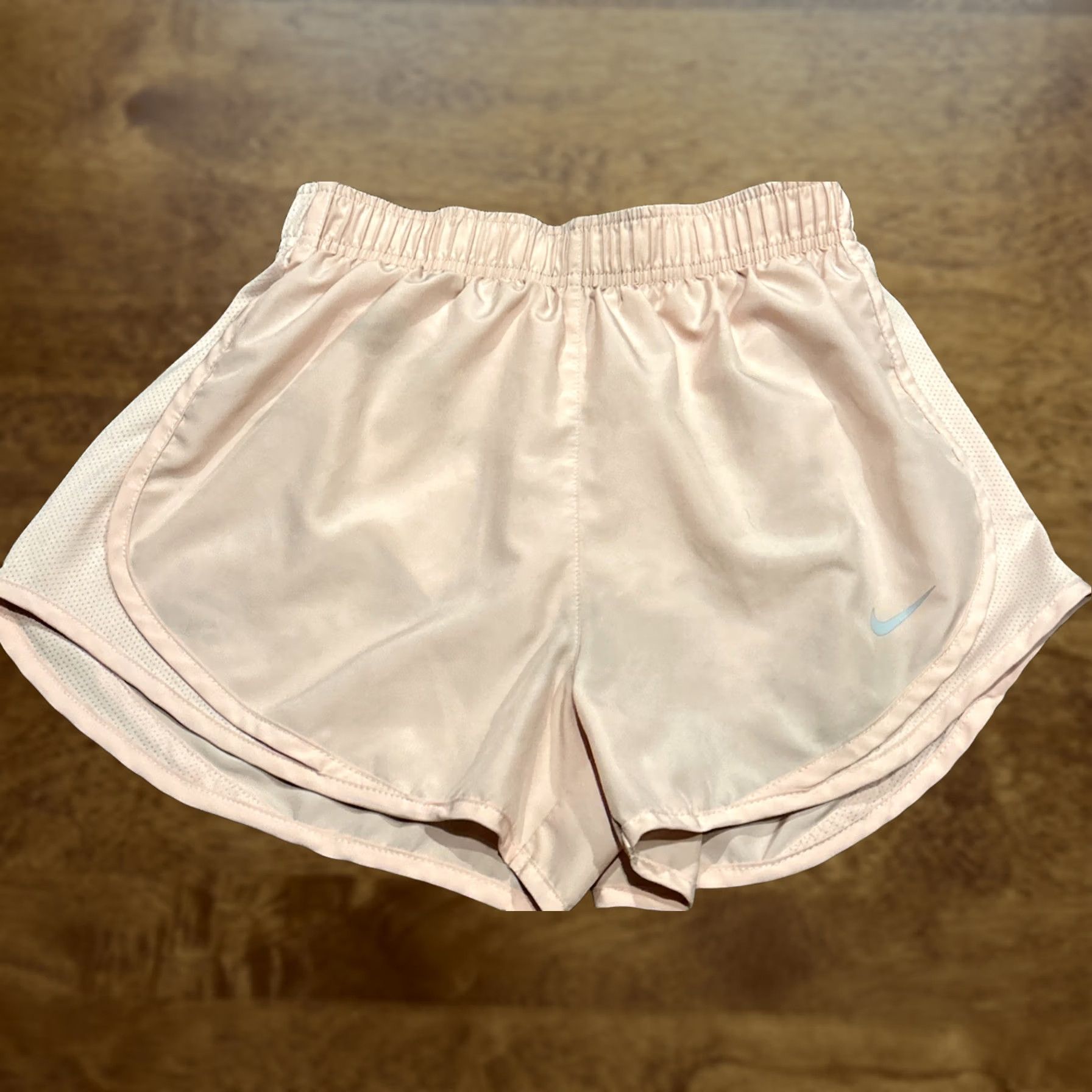 Nike Nike Shorts Womens S Pink Dri Fit Women Lined Athletic Light A13 Size 28" / US 6 / IT 42 - 1 Thumbnail