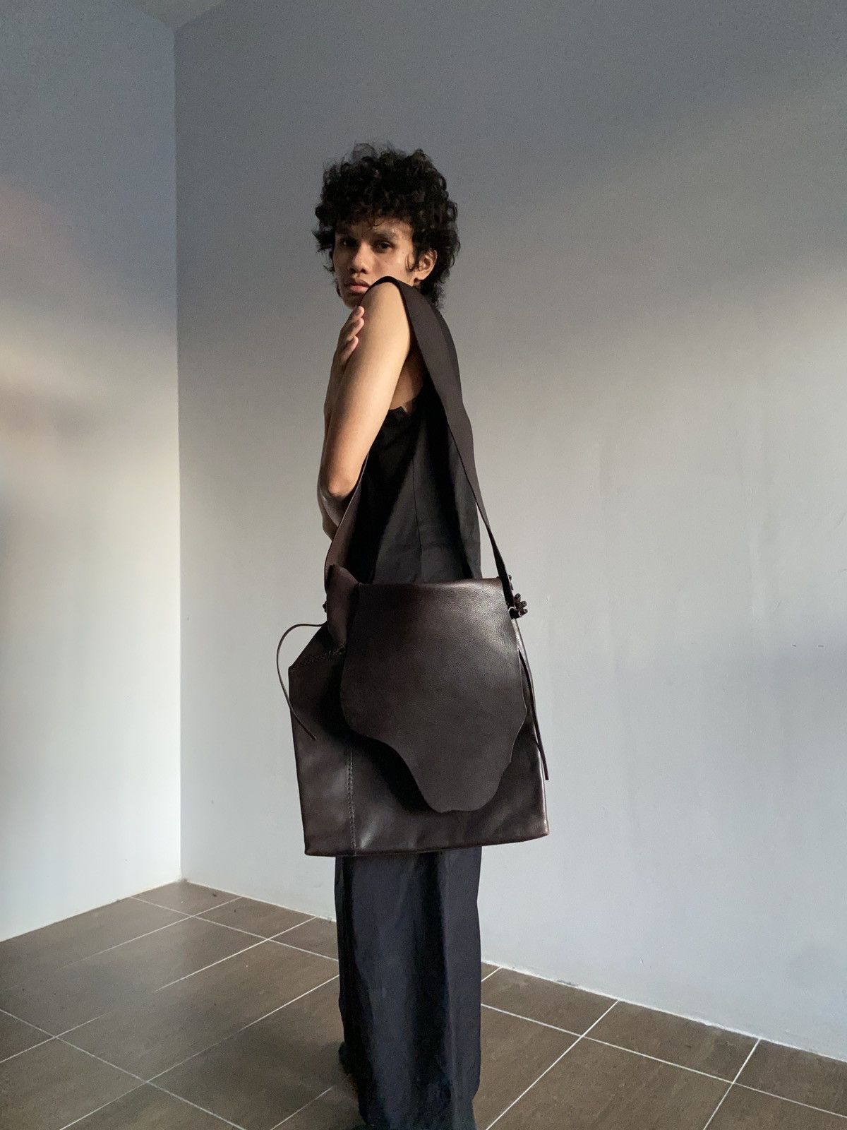 Saint Laurent Paris SS2002 Yves Saint Laurent runway large satchel bag Size ONE SIZE - 5 Thumbnail