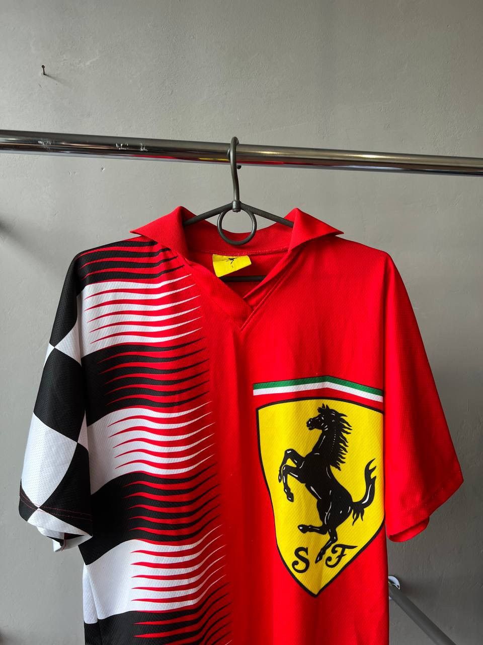 Ferrari 1996/97 SCUDERRIA FERRARI FORMULA 1 OVERPRINT SHIRT POLO S Size US S / EU 44-46 / 1 - 3 Thumbnail