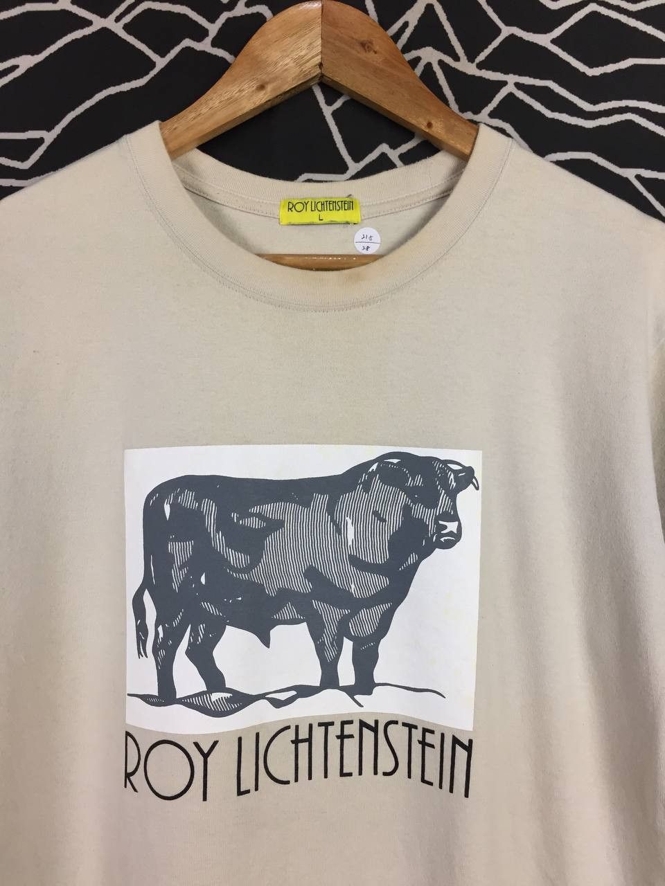 Uniqlo Uniqlo Roy Lichtenstein Bull Profile Series Pop Art Tee Size US L / EU 52-54 / 3 - 3 Thumbnail