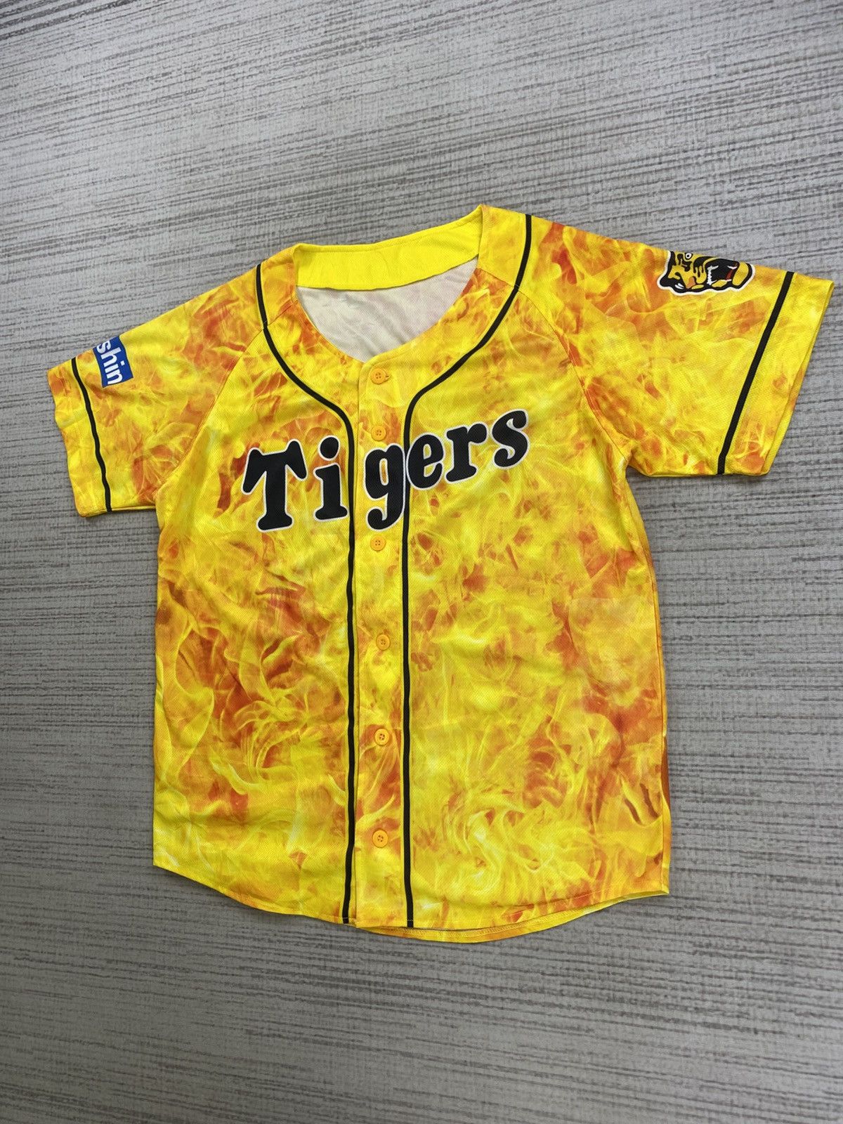 Mizuno Mizuno X Hanshin Tiger Baseball Jersey Size US M / EU 48-50 / 2 - 4 Thumbnail