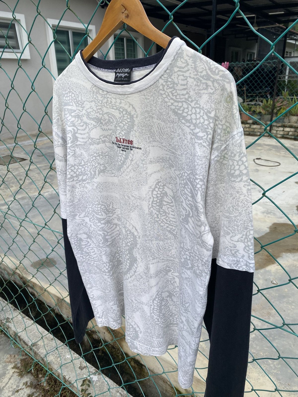 Japanese Brand Vintage Y2K D.J.Free double sleeve tshirt Size US M / EU 48-50 / 2 - 4 Thumbnail