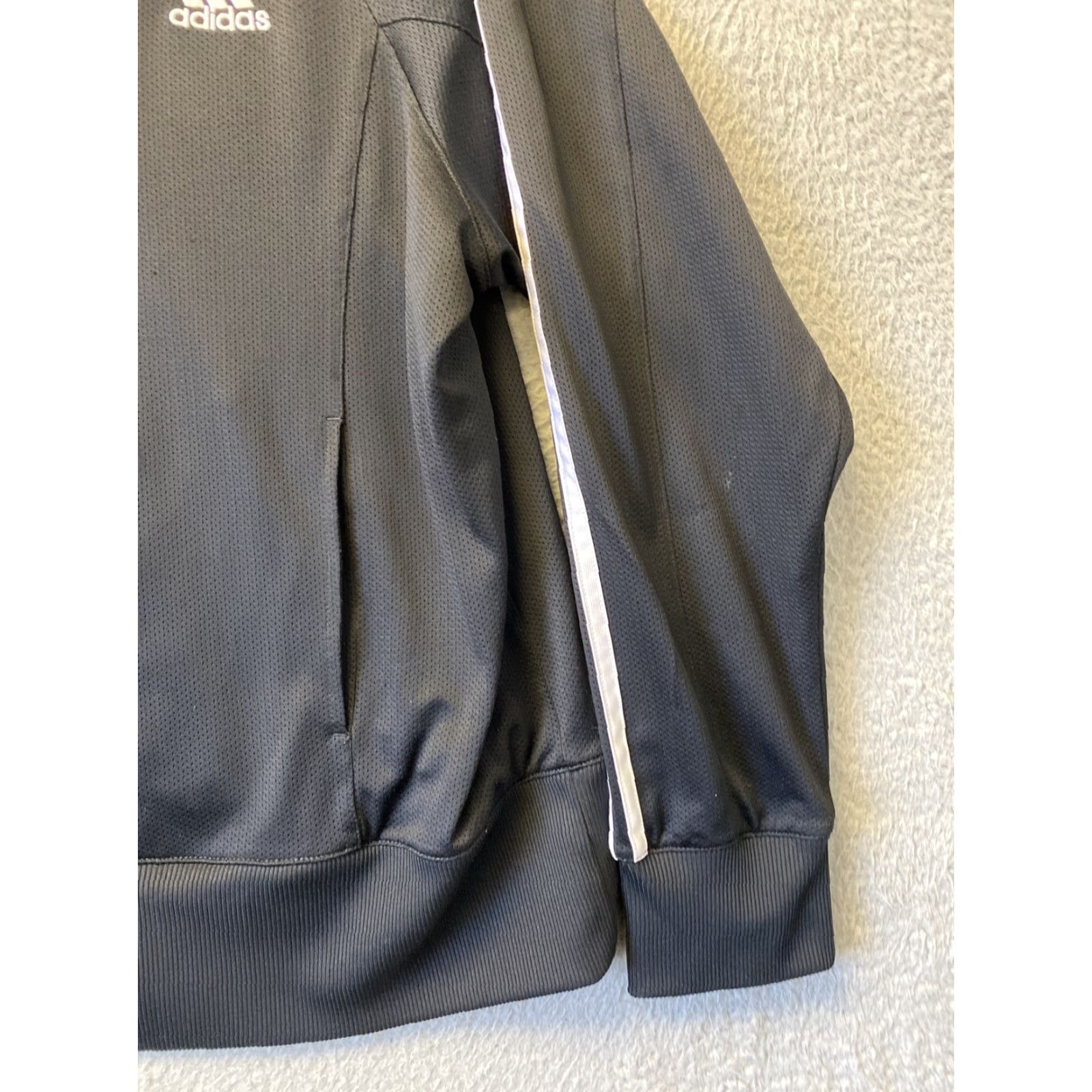 Adidas VINTAGE Adidas Track Jacket Mens Black XL Zip Up 3 Stripes Running Active 54-47 Size US XL / EU 56 / 4 - 2 Thumbnail