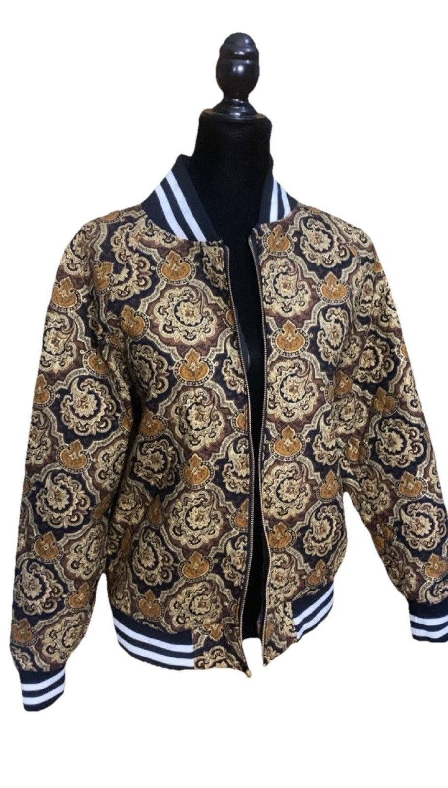 Handmade Custom OOAK Quilted black and gold bomber jacket Size XL / US 12-14 / IT 48-50 - 1 Thumbnail