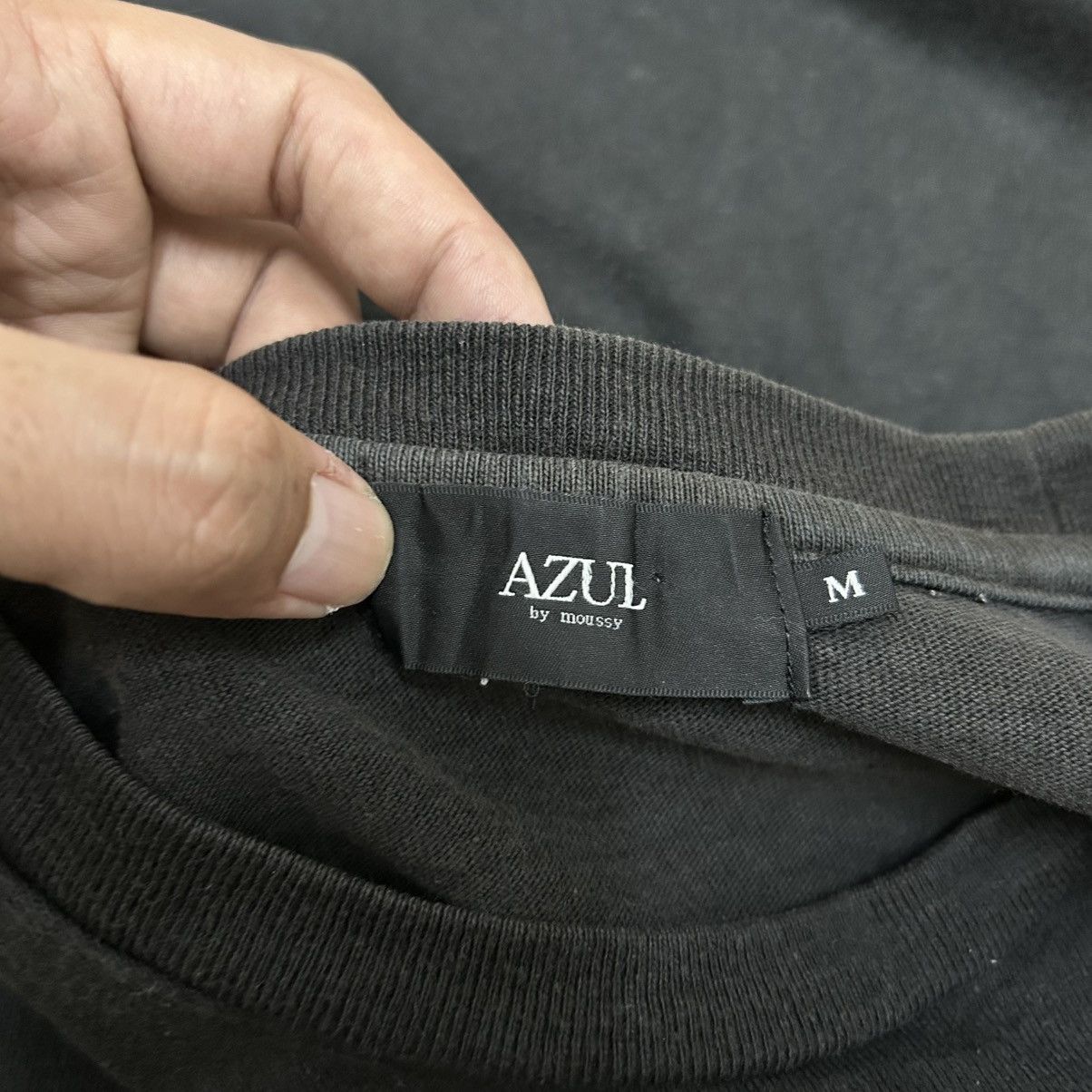 Japanese Brand Vintage Japanese Azul by Moussy Graphic Tshirt Size US M / EU 48-50 / 2 - 6 Thumbnail