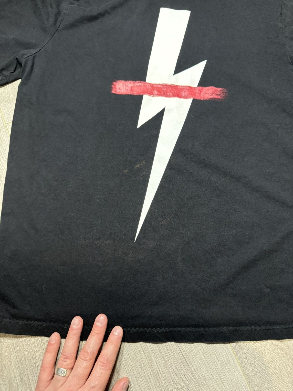 Neil Barrett (READ) Neil Barrett Crossed Out Thunderbolt T Shirt Size US L / EU 52-54 / 3 - 3 Thumbnail