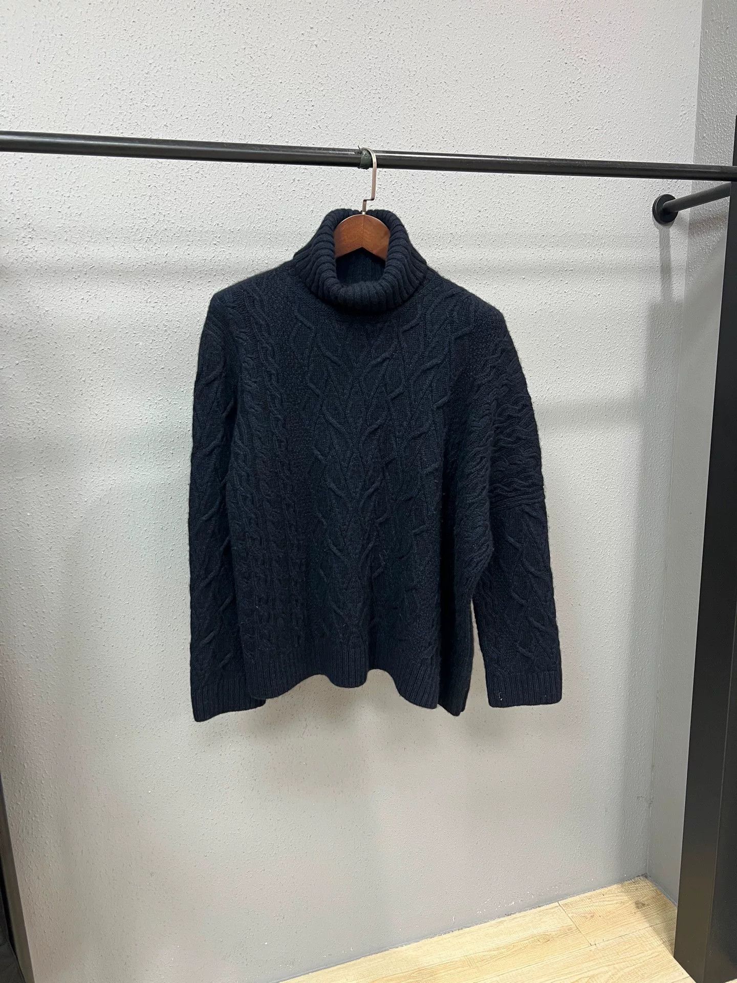 Loro Piana Loro Piana Cashmere Cable Knit Top Size US M / EU 48-50 / 2 - 1 Thumbnail