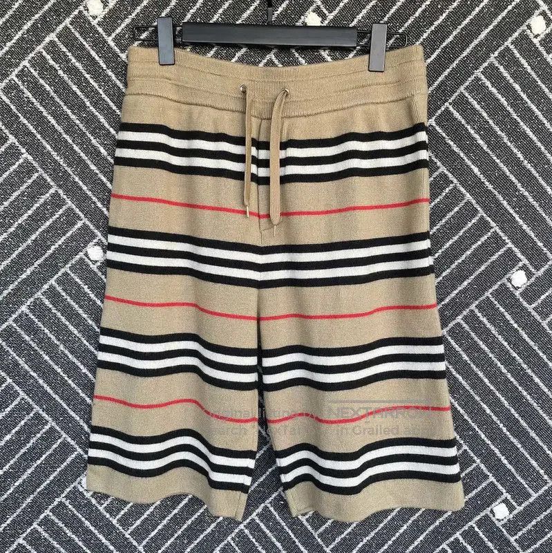 Burberry Burberry Men's Light Brown Wool Shorts. Size US 30 / EU 46 - 1 Thumbnail
