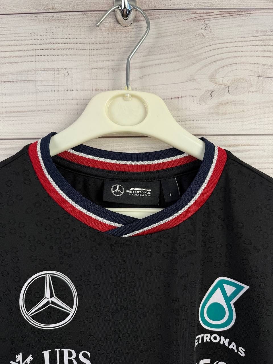 Formula 1 Mercedes AMG Petronas Racing Long Sleeve Size US L / EU 52-54 / 3 - 5 Thumbnail