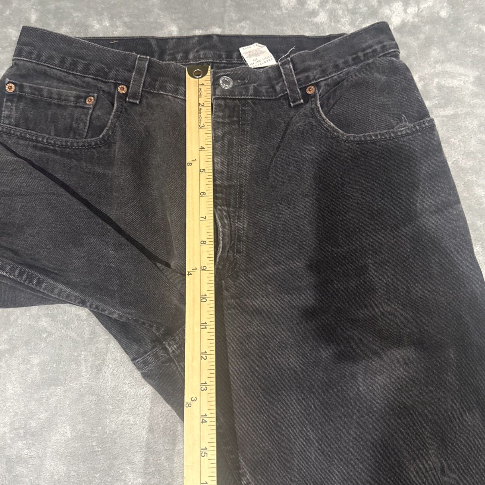 Levi's VINTAGE Levi's 560 Jeans Men 33x34 Black Tapered Leg Loose Fit USA Made 5-Pocket Denim Medium Wash Size US 33 - 7 Thumbnail