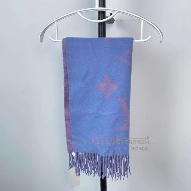 Louis Vuitton Louis Vuitton Blue and purple color matching cashmere scar Size ONE SIZE - 3 Thumbnail