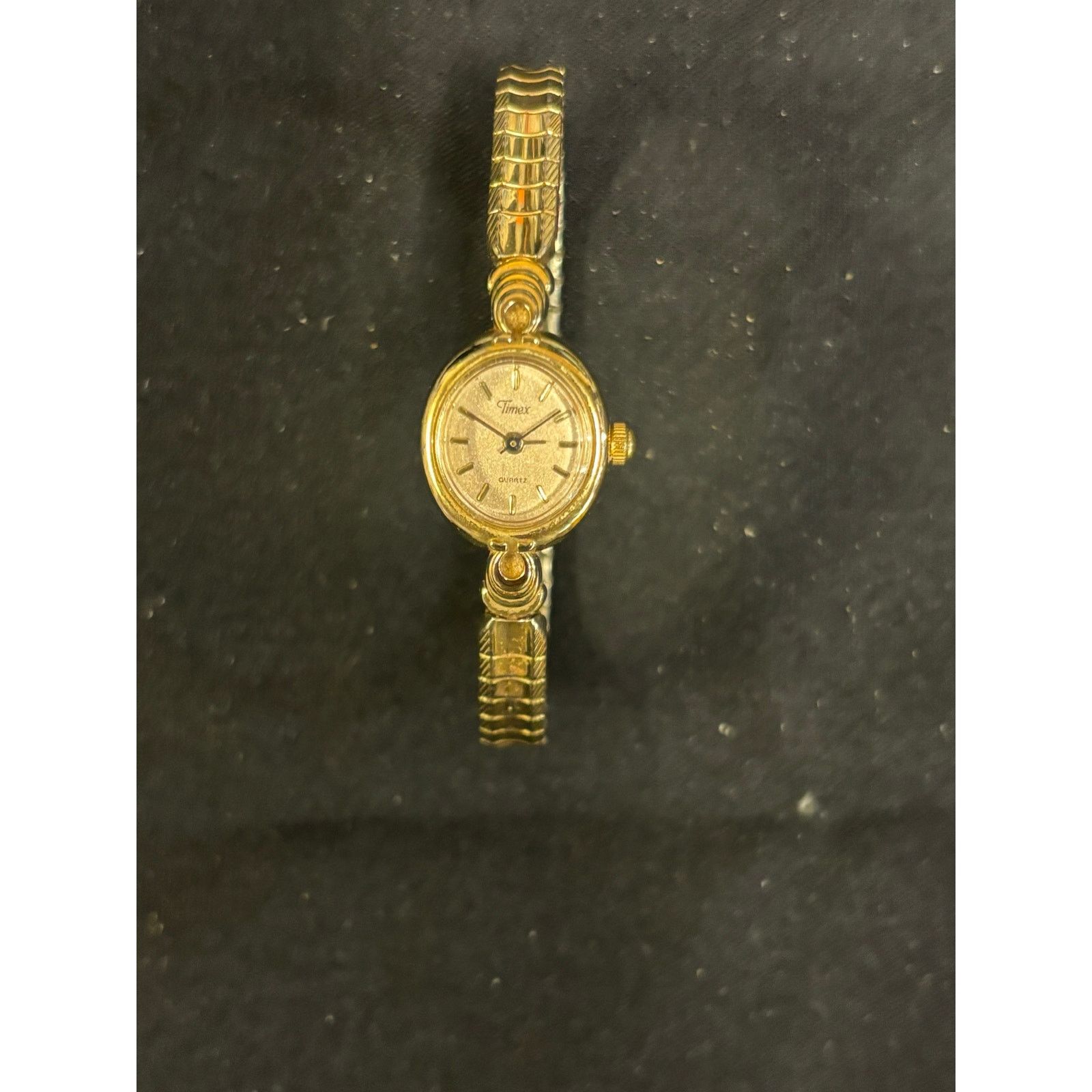Timex Timex Gold Tone Women’s Watch! New Battery! Size ONE SIZE - 11 Thumbnail