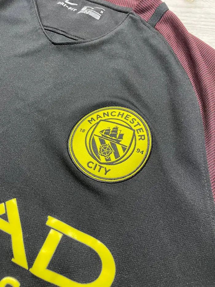 Nike Nike Manchester City 2016 2017 Away Football Shirt Jersey Size US M / EU 48-50 / 2 - 5 Thumbnail