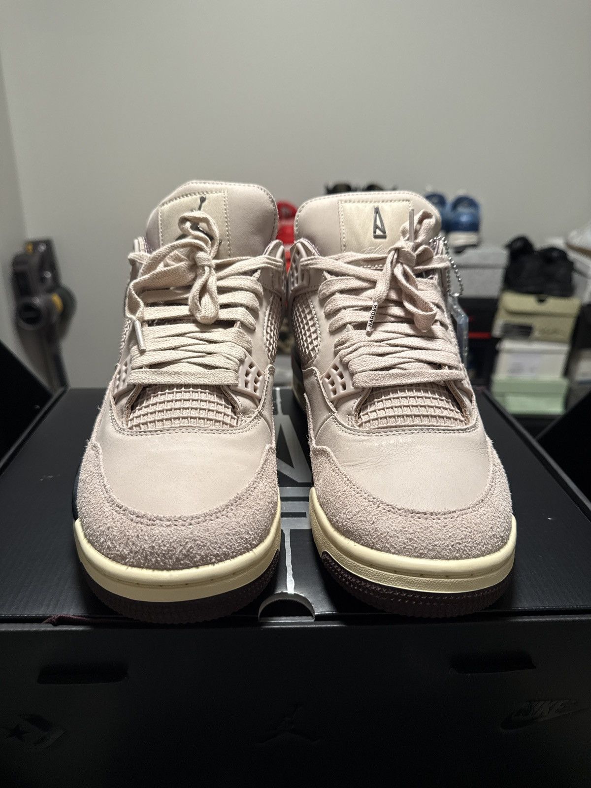 A Ma Maniere × Jordan Brand Women’s A Ma Maniére x Air Jordan 4 W.Y.W.S Size US 11 / EU 44 - 11 Thumbnail
