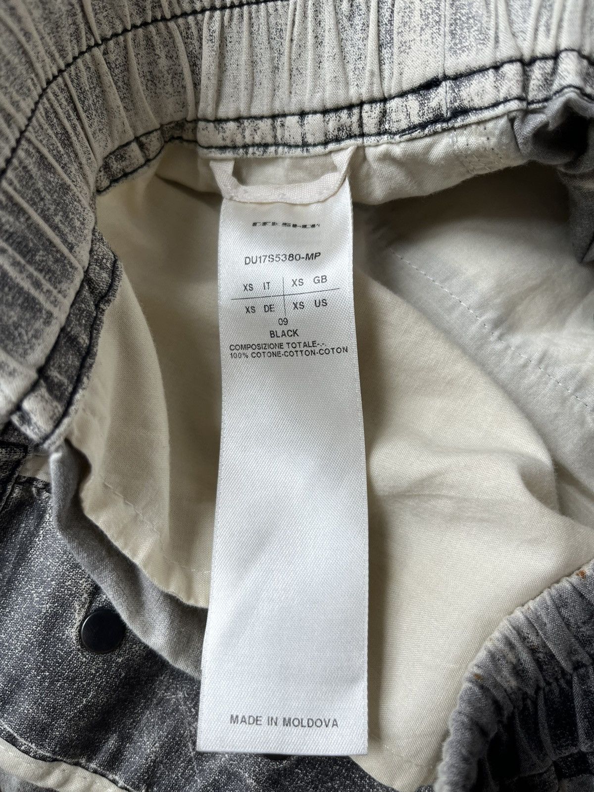 Rick Owens Drkshdw Rick Owens 17ss wax nylon shorts Size US 30 / EU 46 - 5 Thumbnail
