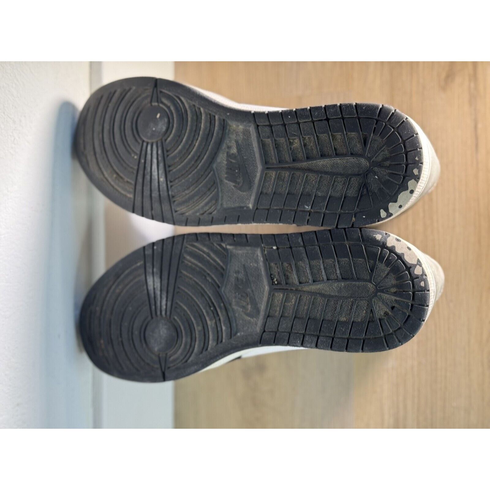 Jordan Brand Air Jordan 1 Retro High OG "Silver Toe" Size 6.5 - Black Size US 6.5 / IT 36.5 - 5 Thumbnail