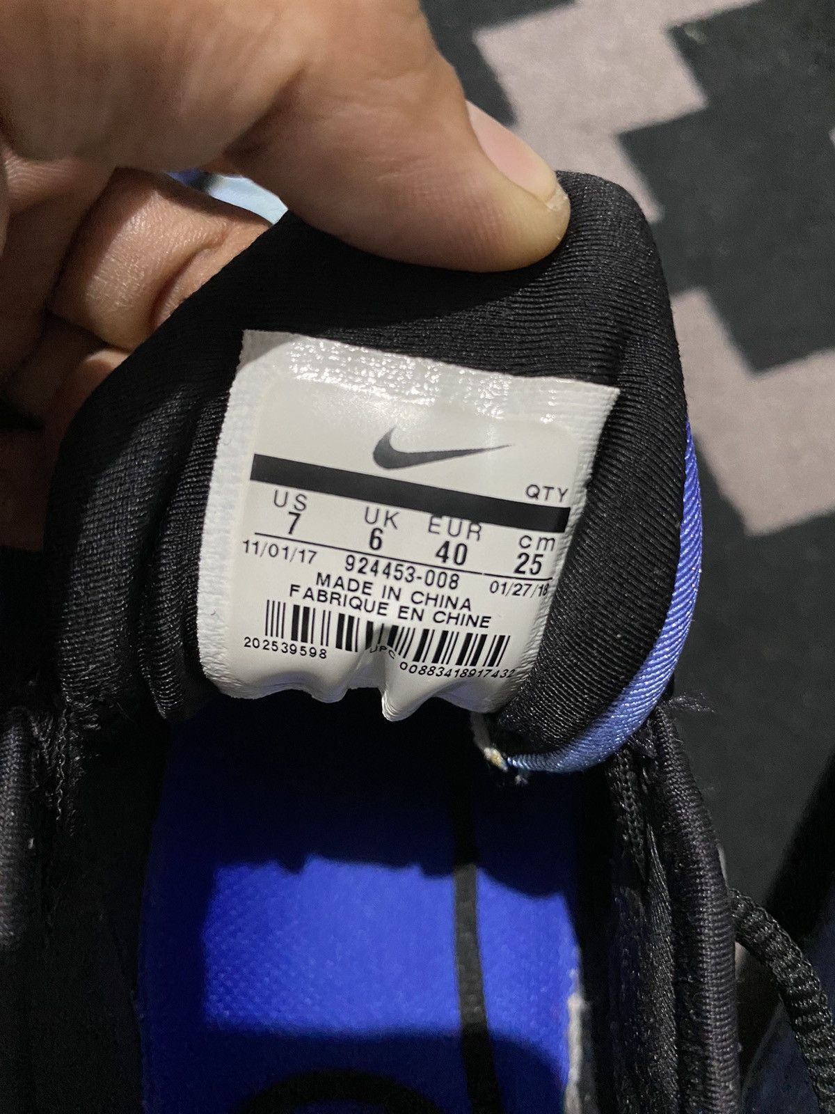 Nike 2000s Nike air vapormax plus blue obsidian sneakers Size US 7 / EU 40 - 8 Thumbnail