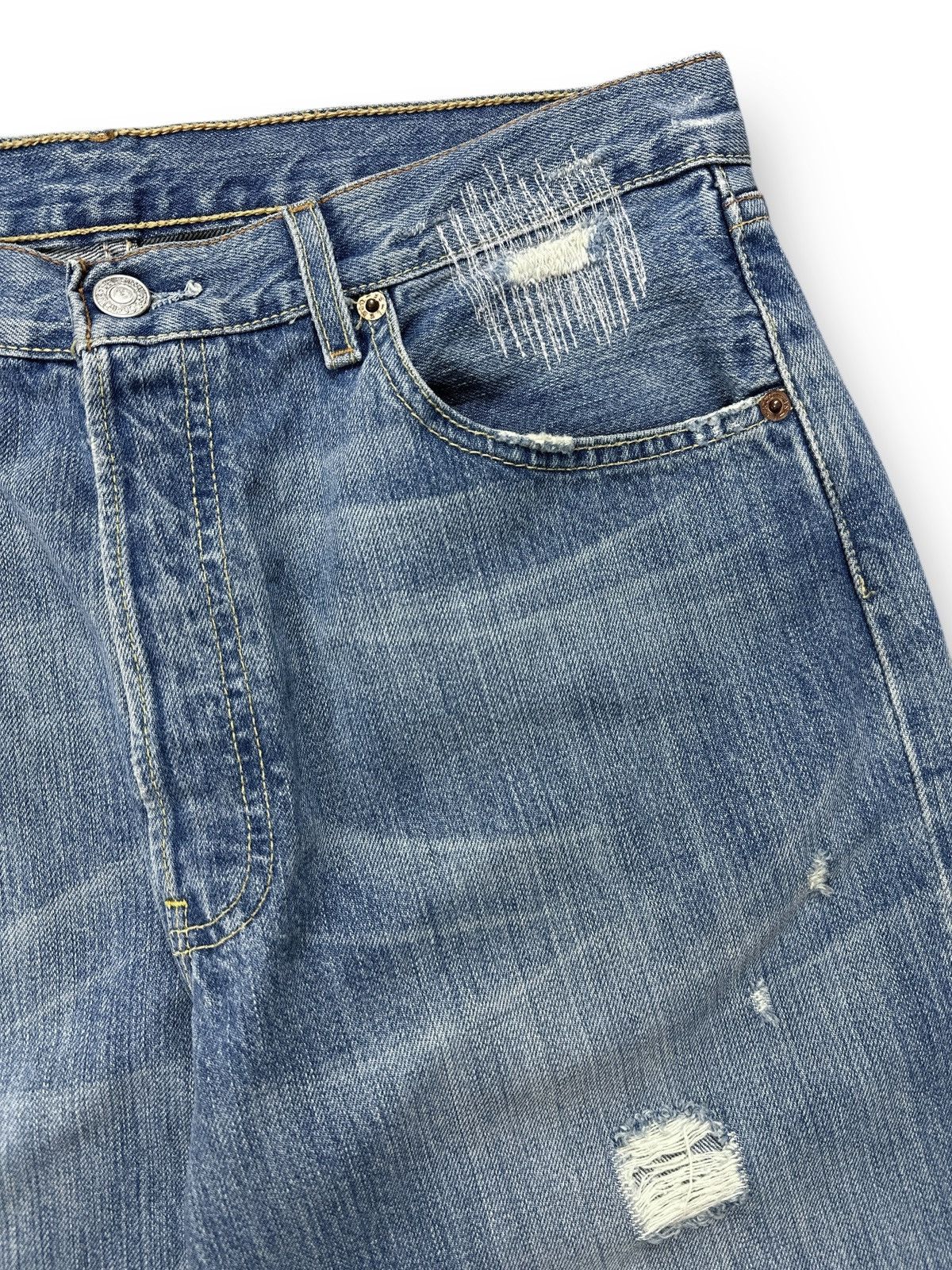 Levi's Vintage 00’s Levis Jeans Ripped Distressed Denim W33 L36 Size US 33 - 8 Thumbnail