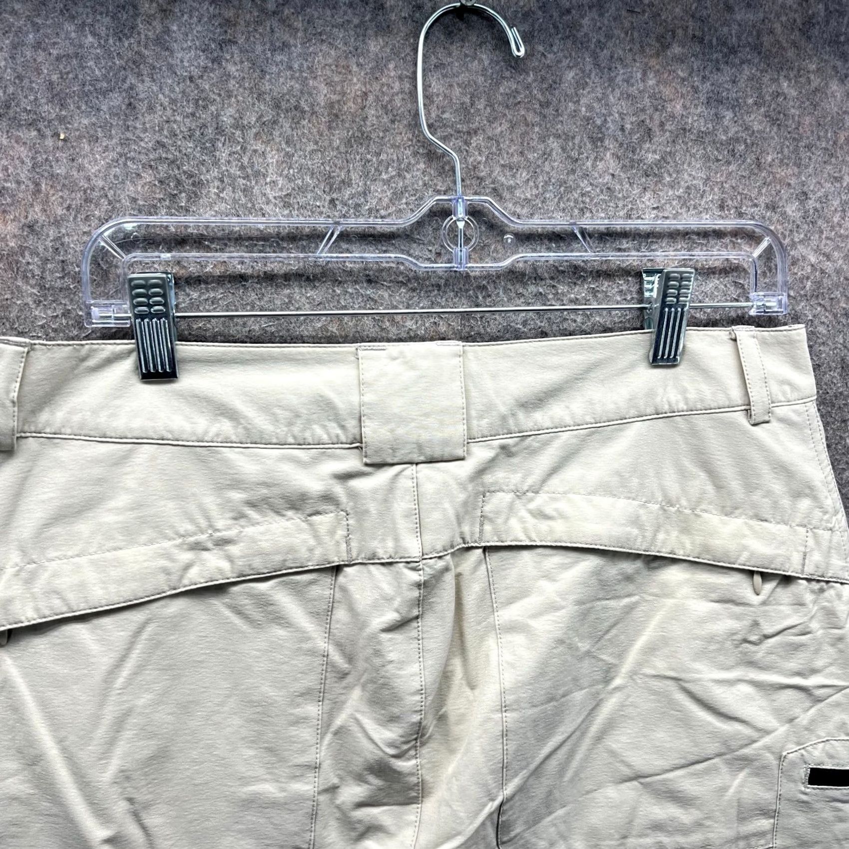 Eastern Mountain Sports VINTAGE? EASTERN MOUNTAIN SPORTS Skirt Womens Small Beige Stretch Outdoor Hiking Pockets Size 28" / US 6 / IT 42 - 4 Thumbnail
