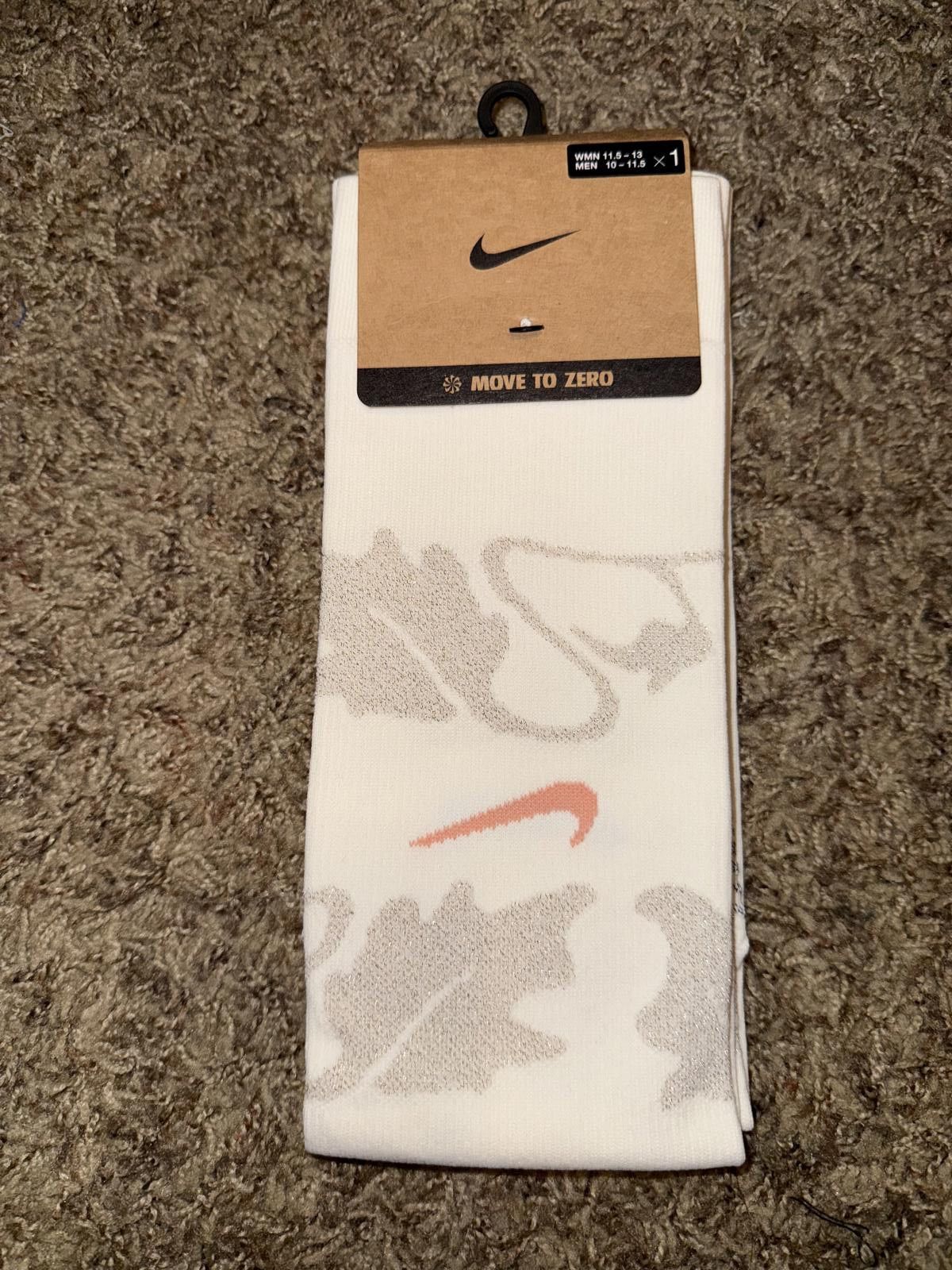 Nike Nike Men’s FFF 2025-2026 France Away Vapor Strike Knee-High Socks Sample Size ONE SIZE - 1 Thumbnail