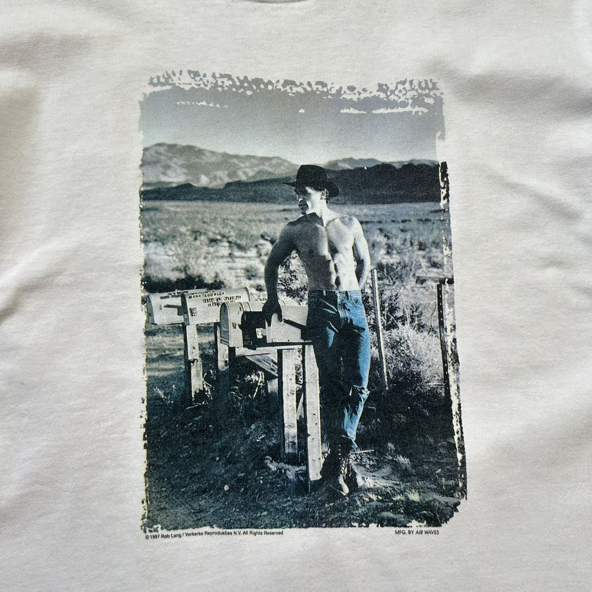 Vintage Vintage 90s Rob Lang Photography Cowboy Art Tee Size US L / EU 52-54 / 3 - 4 Thumbnail