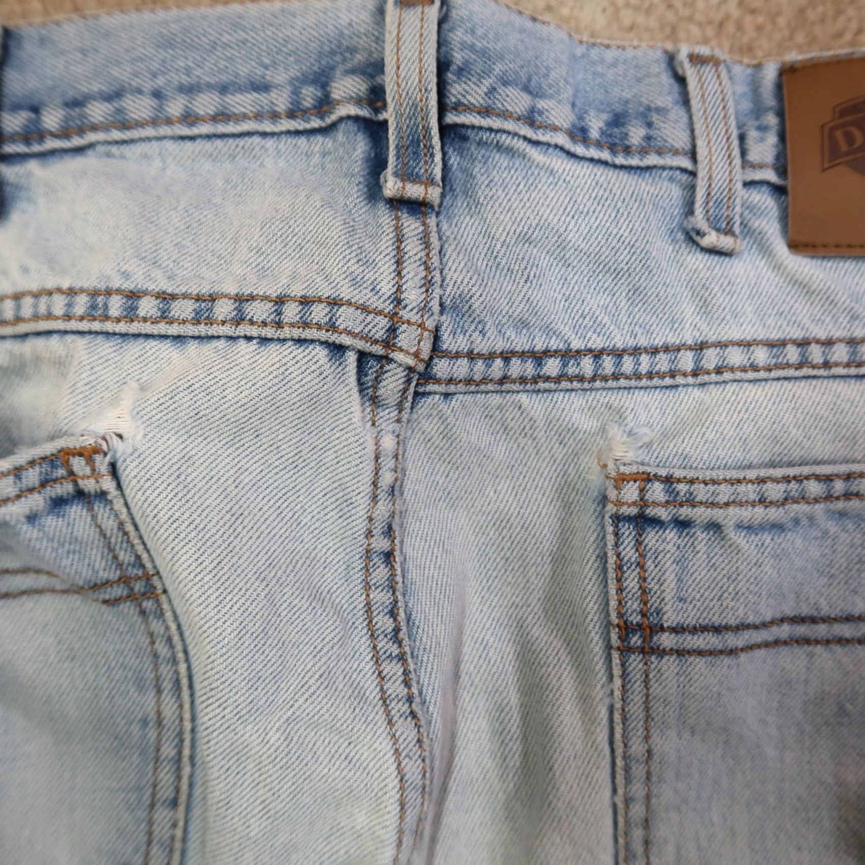 Denime VINTAGE Diamond Cut Jeans Men 34x30 Blue Distressed Denim Cowboy Western Jeans Regular 34x30 Mens blue Distressed Size US 34 / EU 50 - 7 Thumbnail
