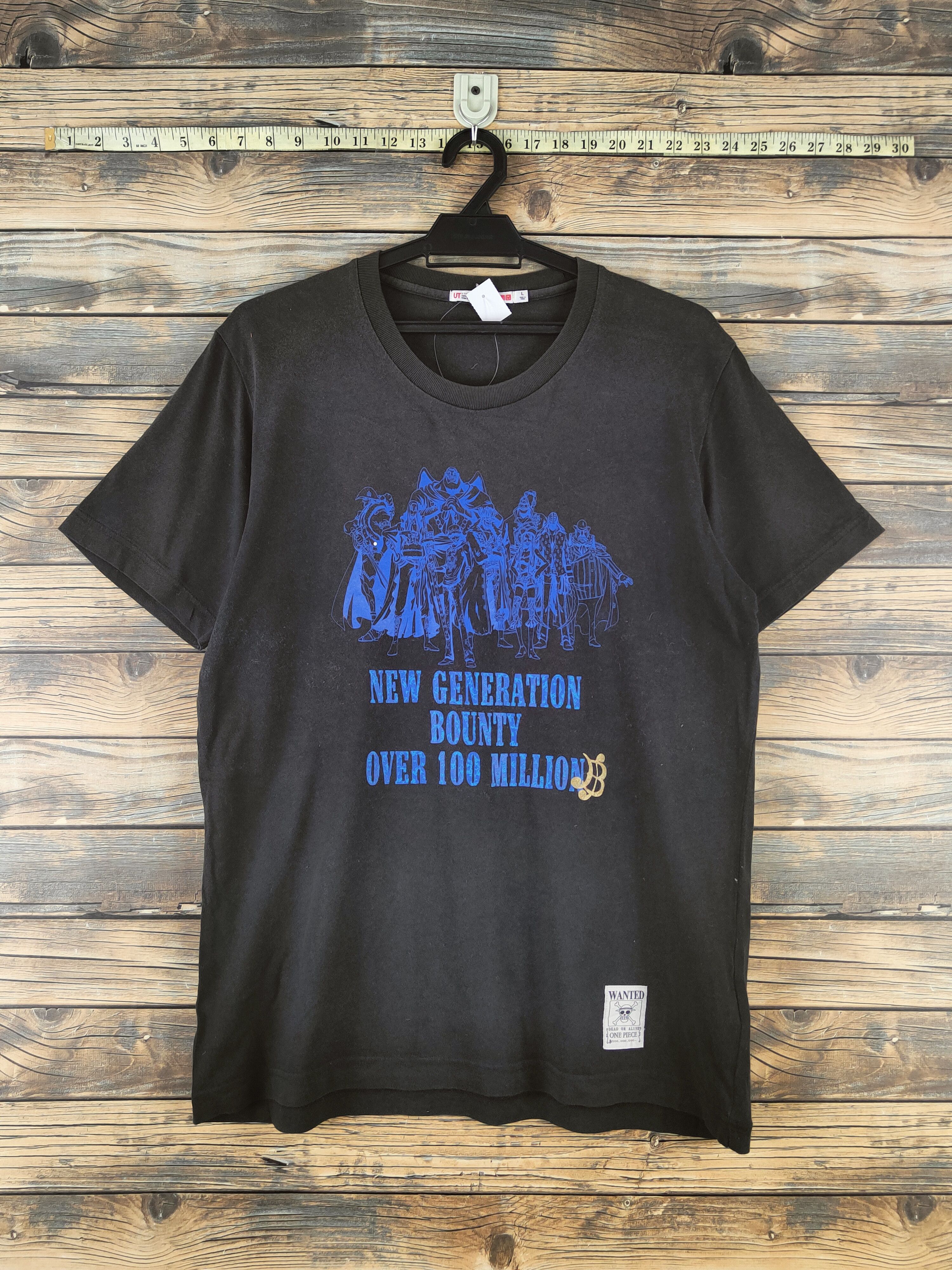 One Piece Uniqlo Black One Piece Short Sleeve T-shirts #S2865 Size US M / EU 48-50 / 2 - 1 Thumbnail