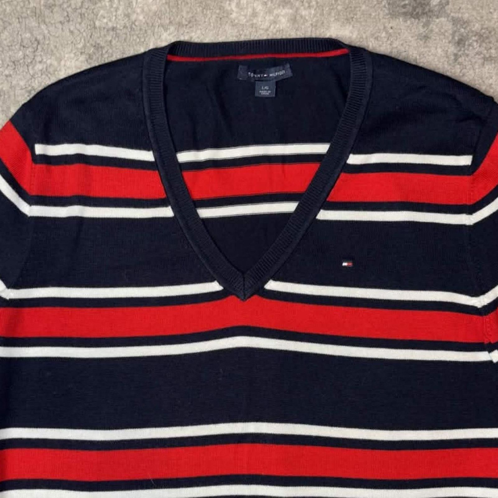 Tommy Hilfiger Tommy Hilfiger V-Neck Striped Knit Sweater Size US S / EU 44-46 / 1 - 2 Thumbnail