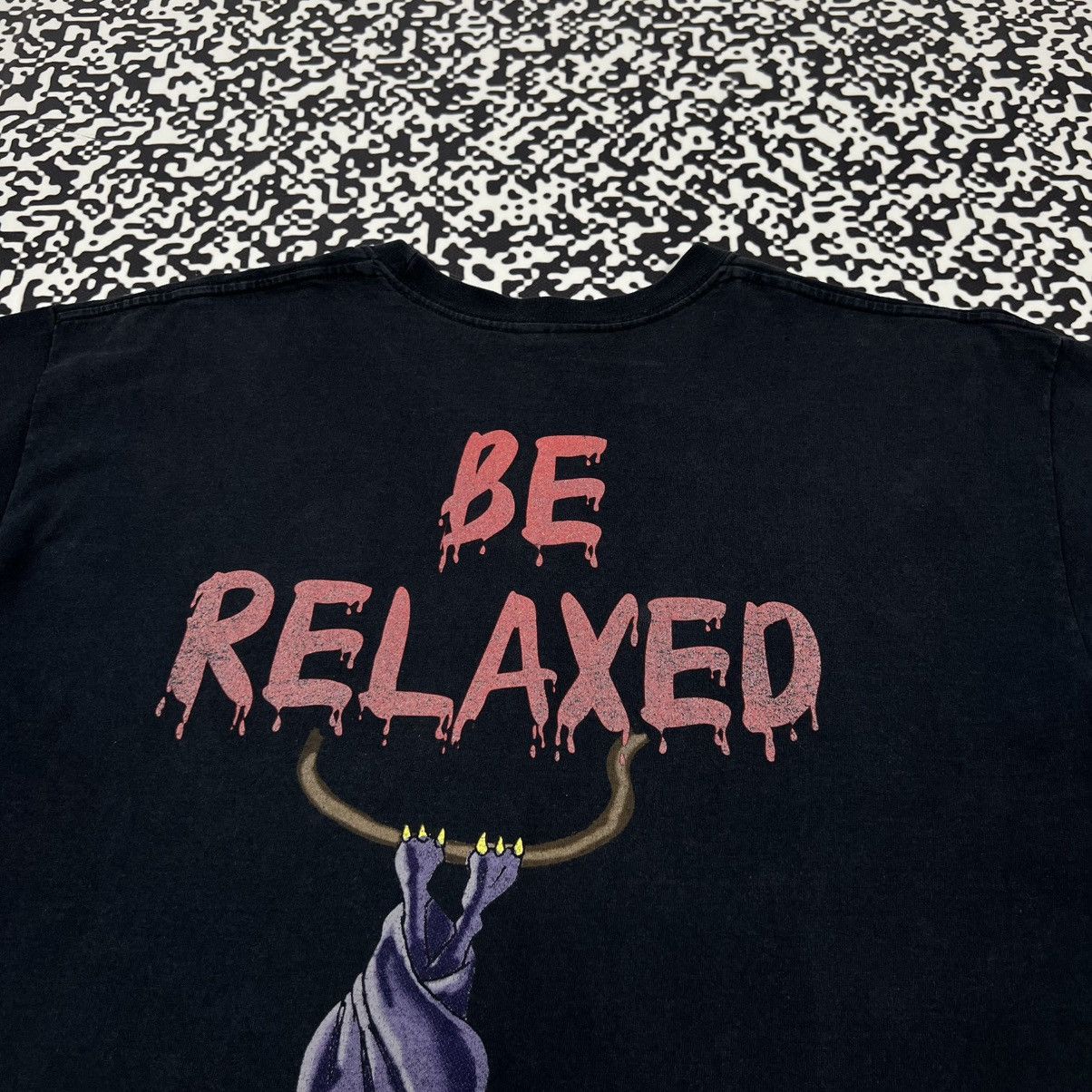 Vintage Vintage Y2K Vamp No Panic Be Relaxed Faded Humor T-shirt Size US L / EU 52-54 / 3 - 12 Thumbnail