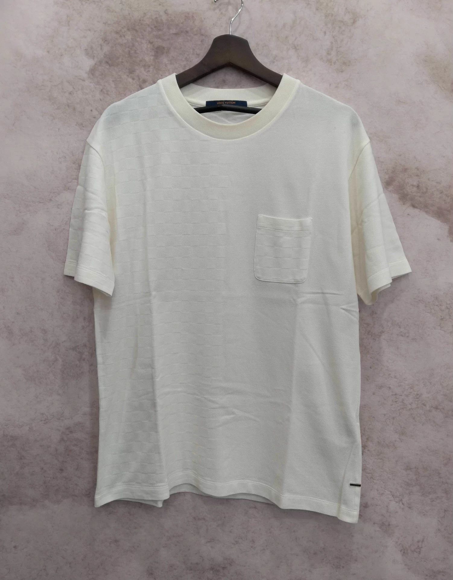Louis Vuitton LV T-shirt L Size US L / EU 52-54 / 3 - 1 Thumbnail