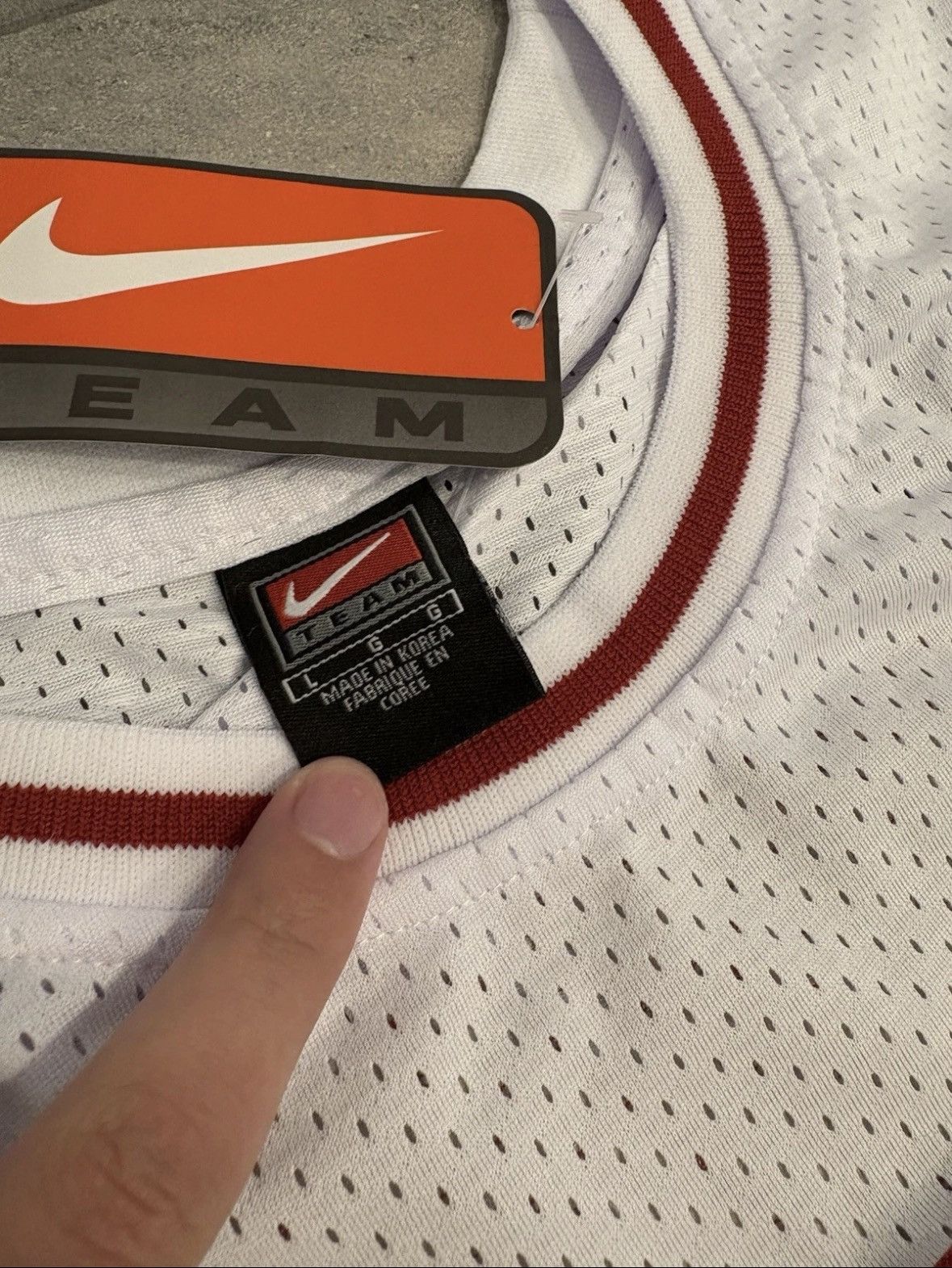 Nike Kobe Bryant Throwback Lower Merion High School Jersey NWT Size US L / EU 52-54 / 3 - 4 Thumbnail