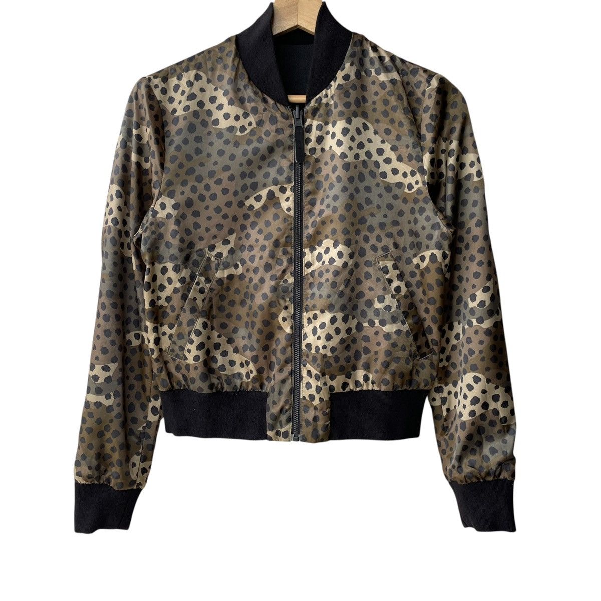 Uniqlo Uniqlo Japan X Carine Roitfeld Designer Reversible Jacket Size M / US 6-8 / IT 42-44 - 1 Thumbnail