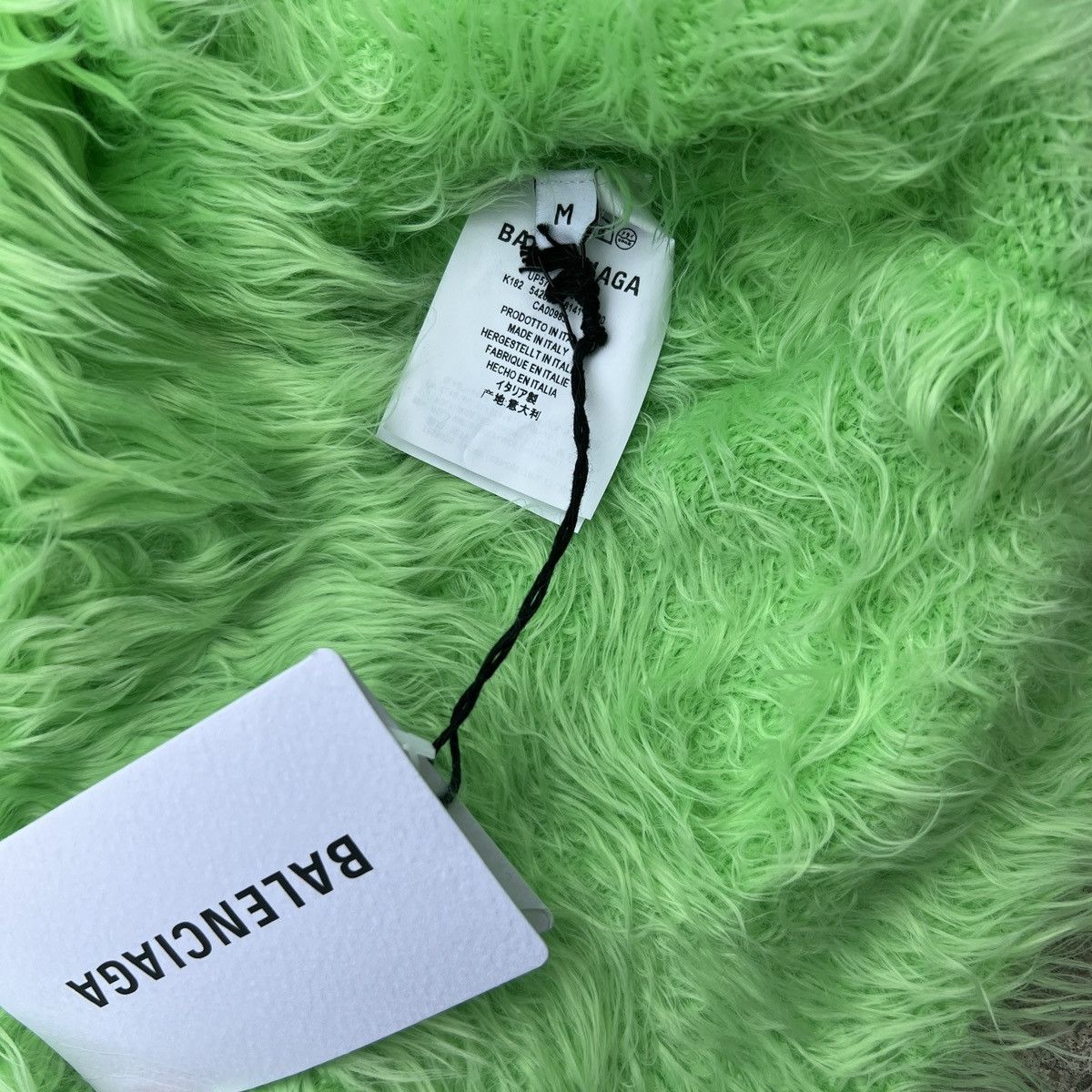 Balenciaga A/W 18 Faux Fur Sweater Size US M / EU 48-50 / 2 - 5 Thumbnail