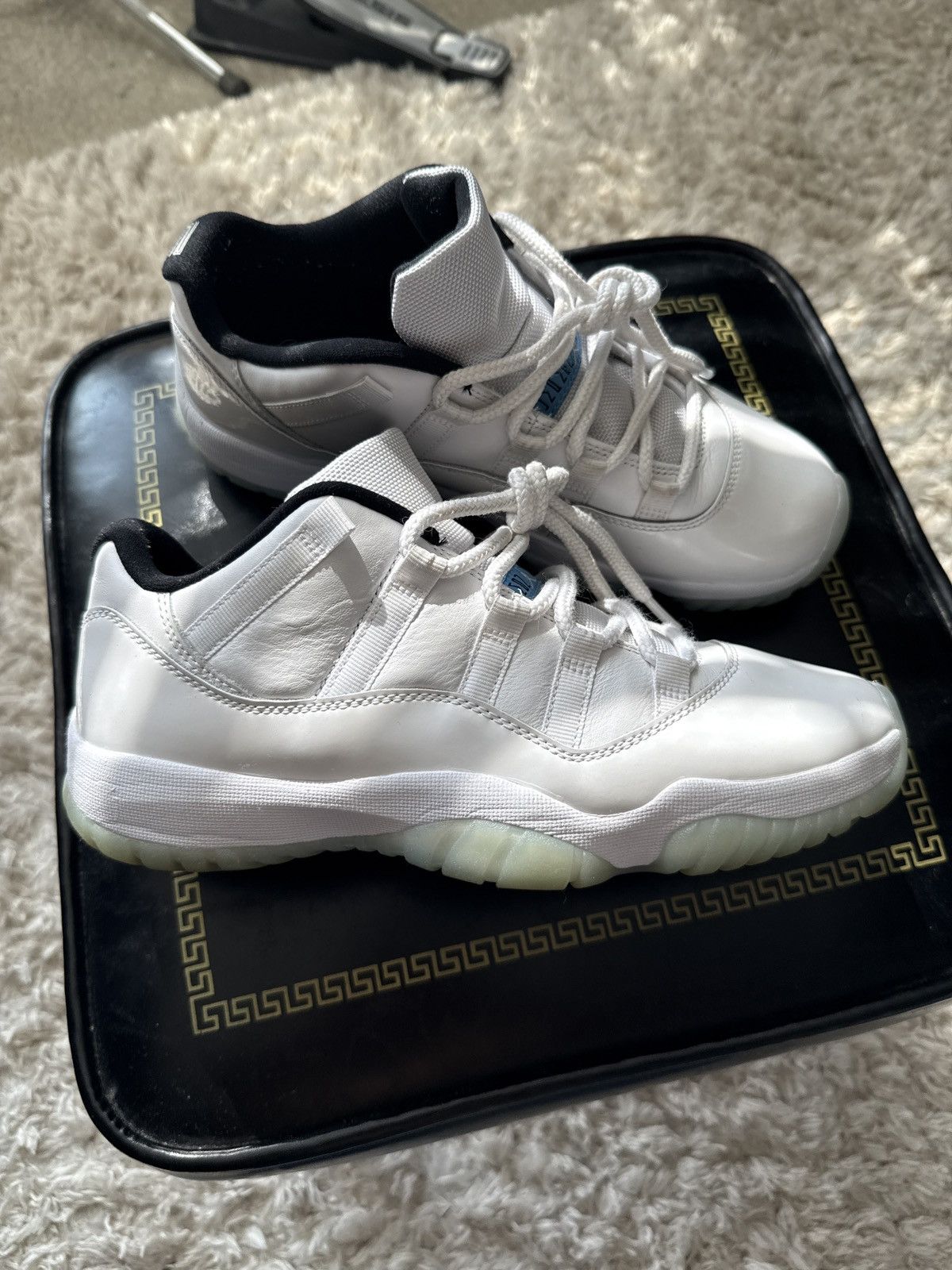 Jordan Brand Men’s Jordan 11 Legend Blue Size US 8.5 / EU 41-42 - 4 Thumbnail