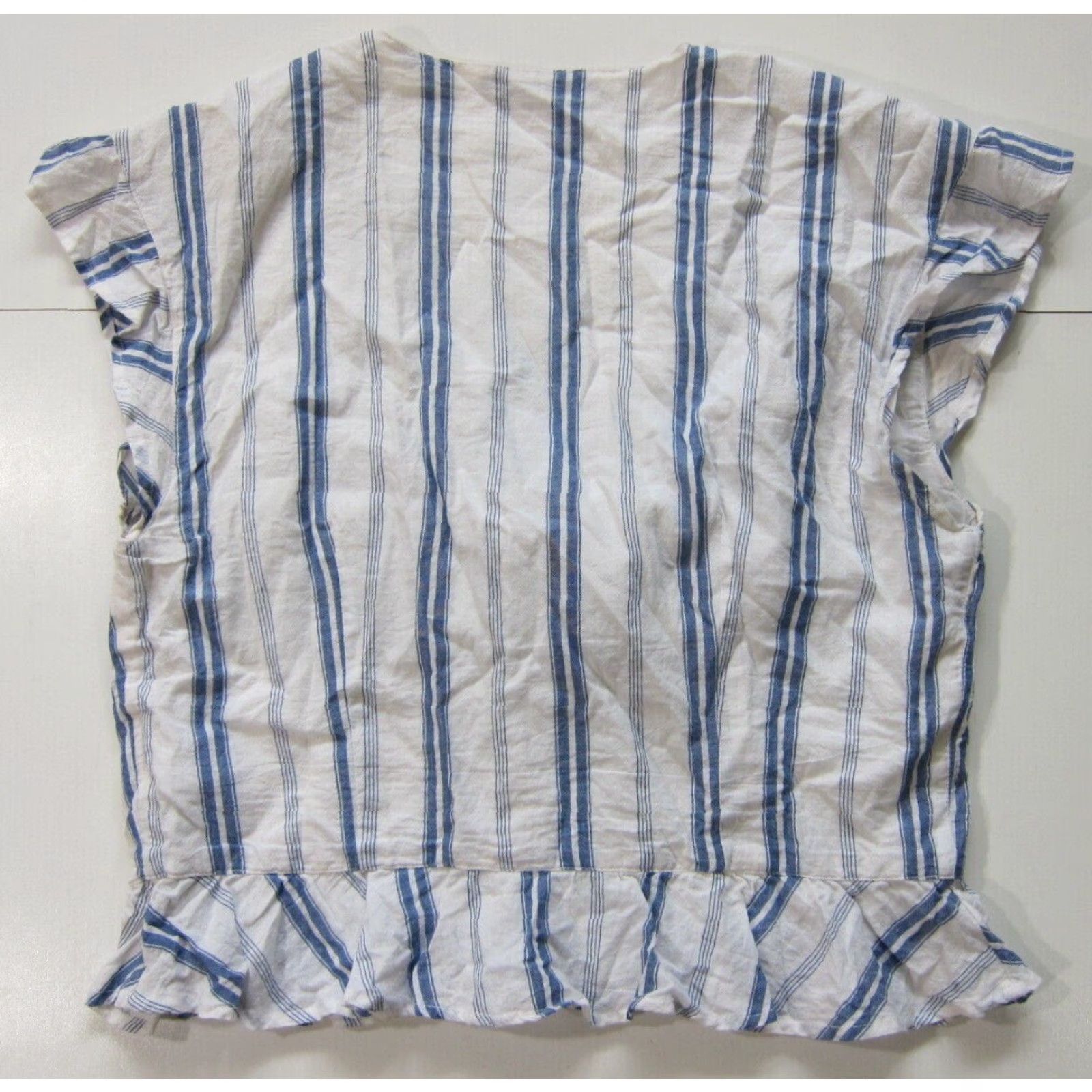 Abercrombie & Fitch Abercrombie & Fitch 100% Cotton Blue White Stripe V-Neck Blouse Large Women Shirt Blues 100% Cotton Stripe V-Neck Ruffle Blouse Large Womens Size L / US 10 / IT 46 - 2 Thumbnail