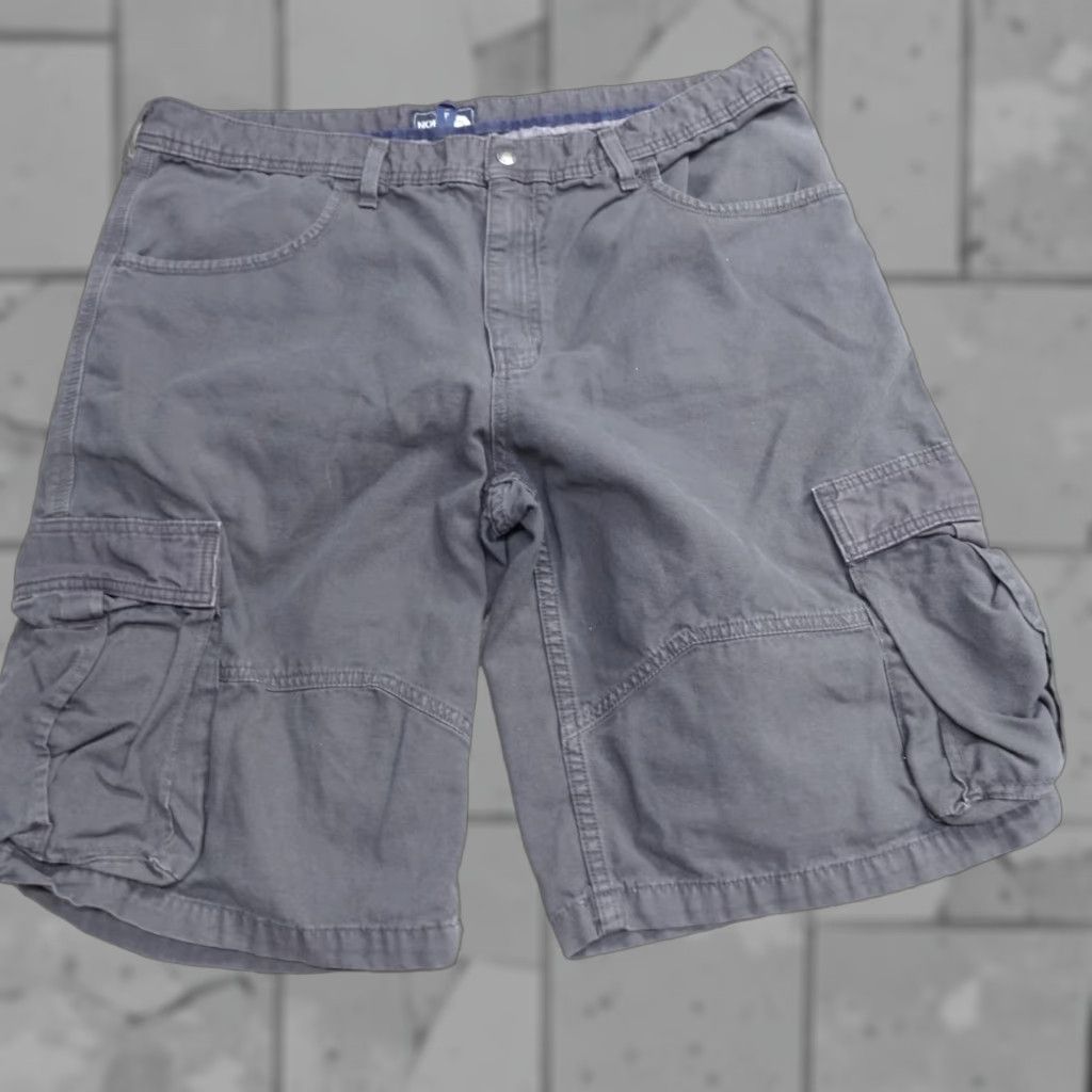 The North Face The North Face Mens Shorts XLT Gray Canvas 11" Cargo Cotton Shorts Size US 36 / EU 52 - 1 Thumbnail