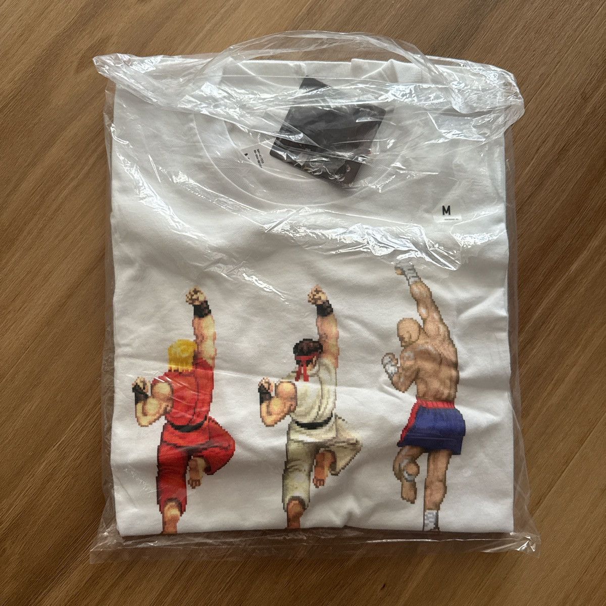 Uniqlo Street Fighter Uniqlo size M tshirt Size US M / EU 48-50 / 2 - 2 Thumbnail