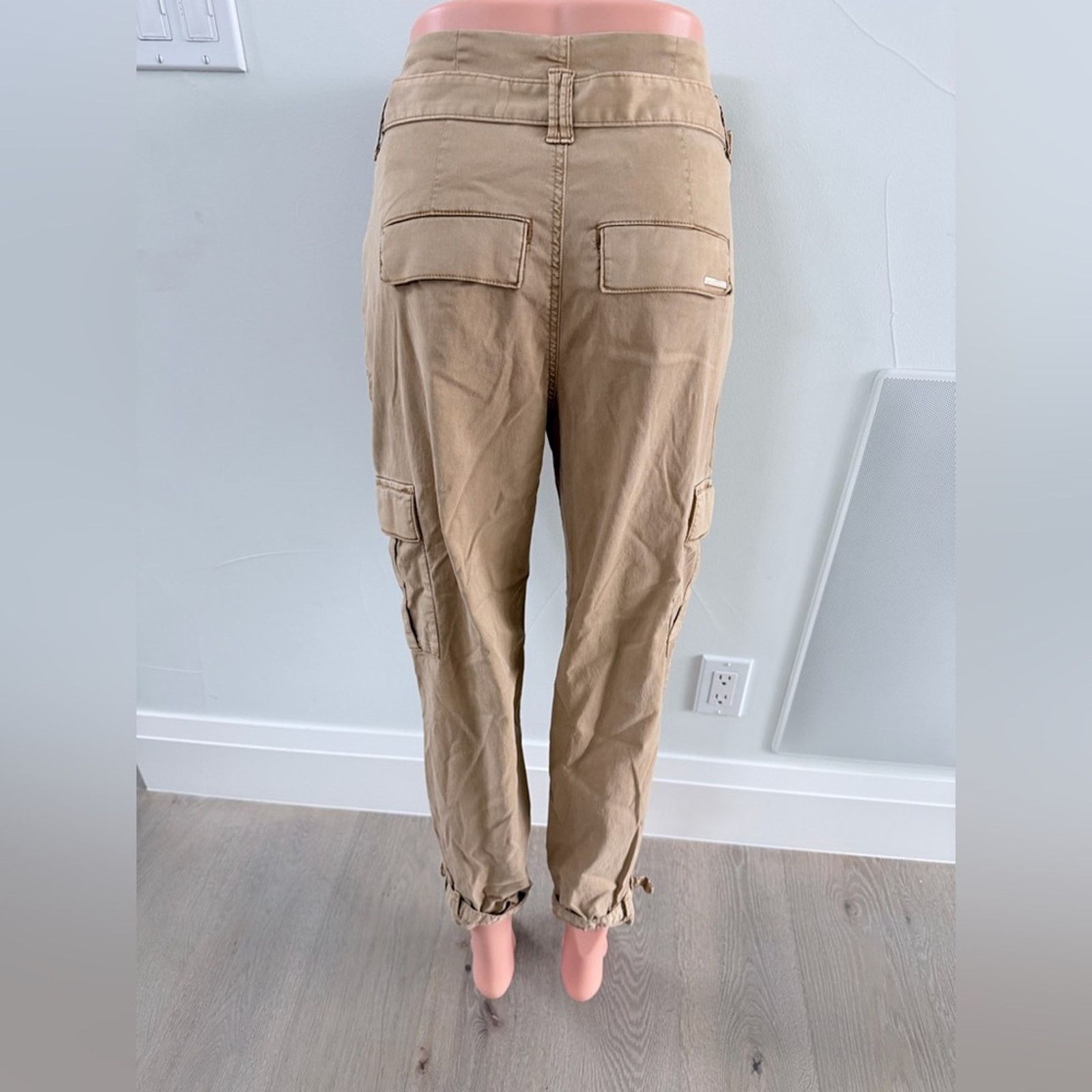 White House Black Market WHBM Extra High Rise Pret Tan Cargo Tapered Ankle Pants. Size 25" / US 0 / IT 36 - 8 Thumbnail