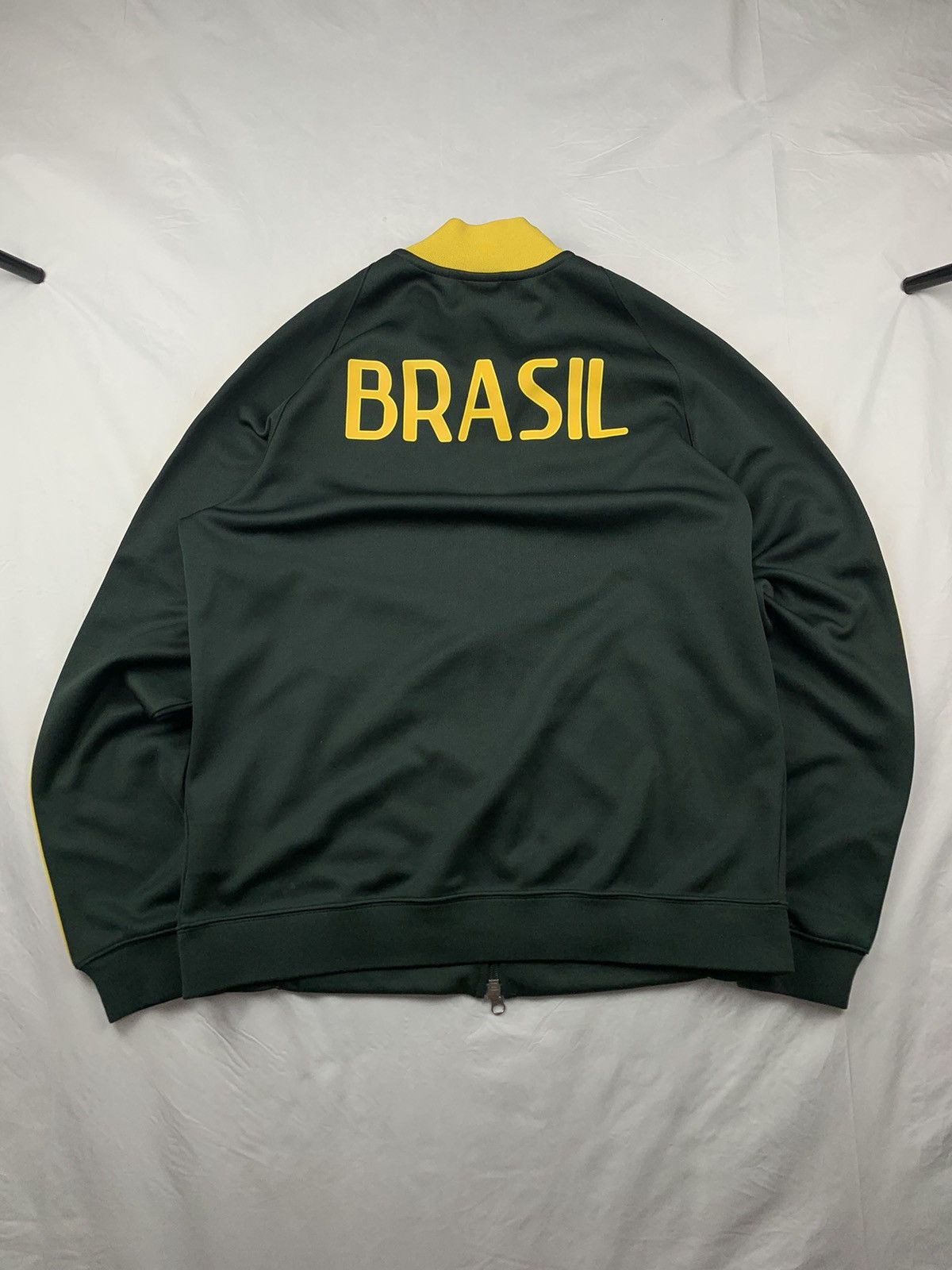 Nike Vintage Nike Brasil Football Soccer Track Jacket Size US L / EU 52-54 / 3 - 7 Thumbnail