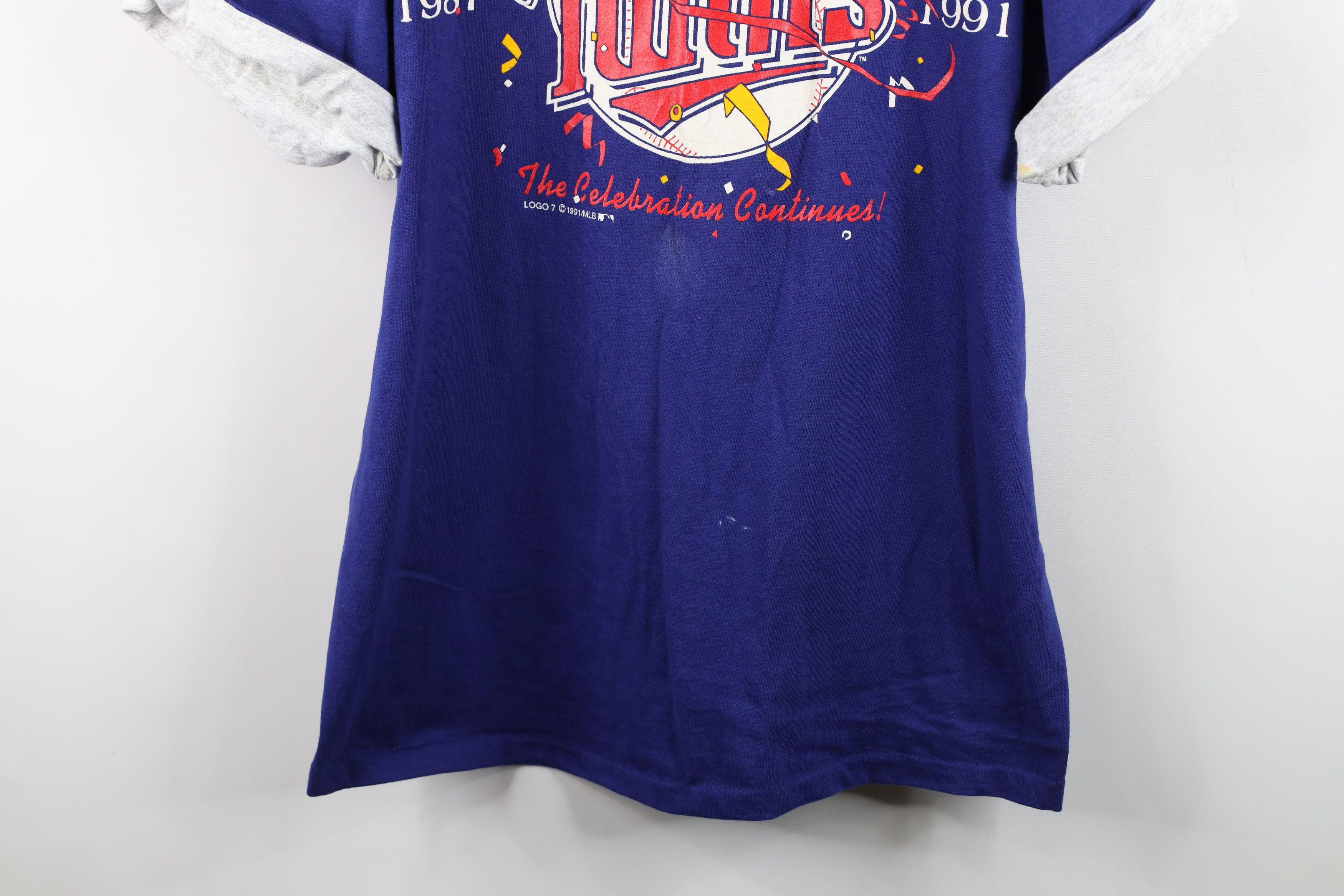 Vintage Vintage 90s Champs Minnesota Twins Baseball T-Shirt USA Size US XL / EU 56 / 4 - 3 Thumbnail