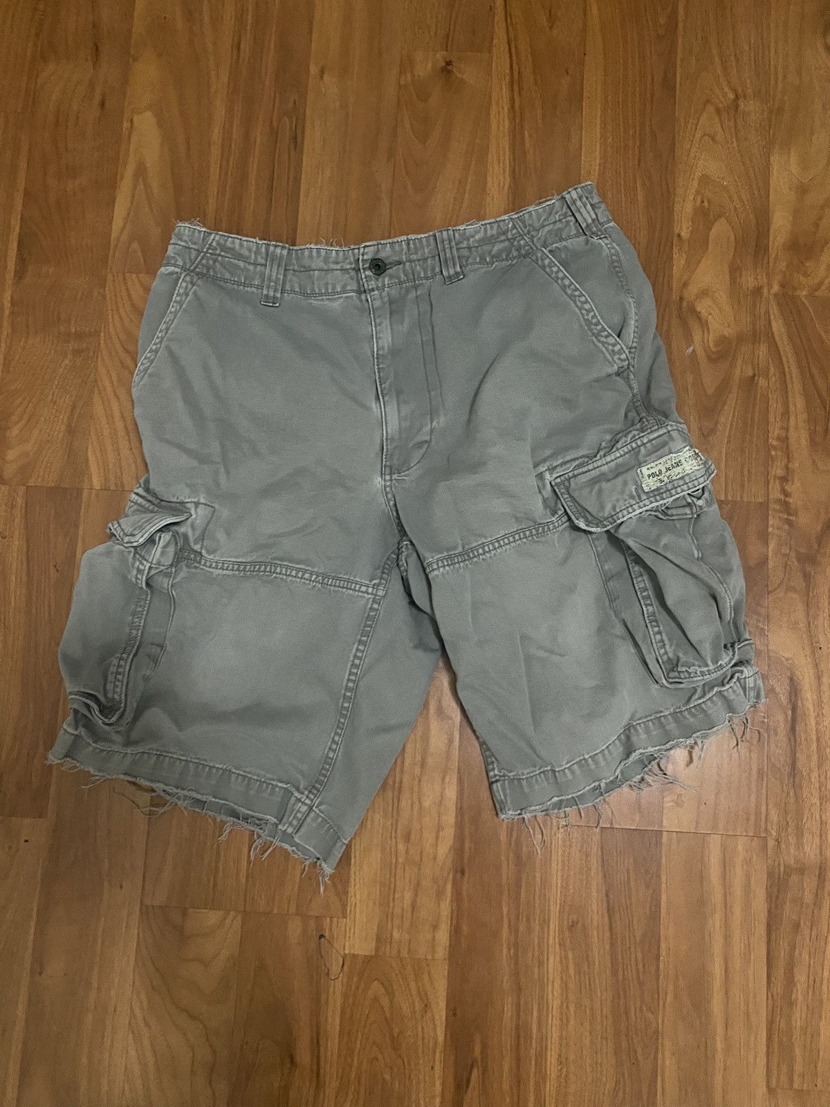 Polo Ralph Lauren Polo cargo shorts distressed Size US 34 / EU 50 - 1 Thumbnail