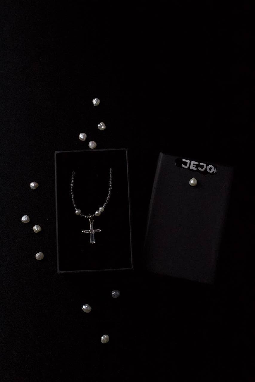 Other Freshwater Pearl Necklace, Clear Cross Pendant Size ONE SIZE - 5 Thumbnail