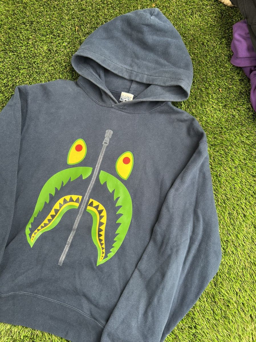 Bape Vintage 2000s BAPE NIGO Neon Shark Navy Blue Pullover Hoodie Size US M / EU 48-50 / 2 - 1 Thumbnail