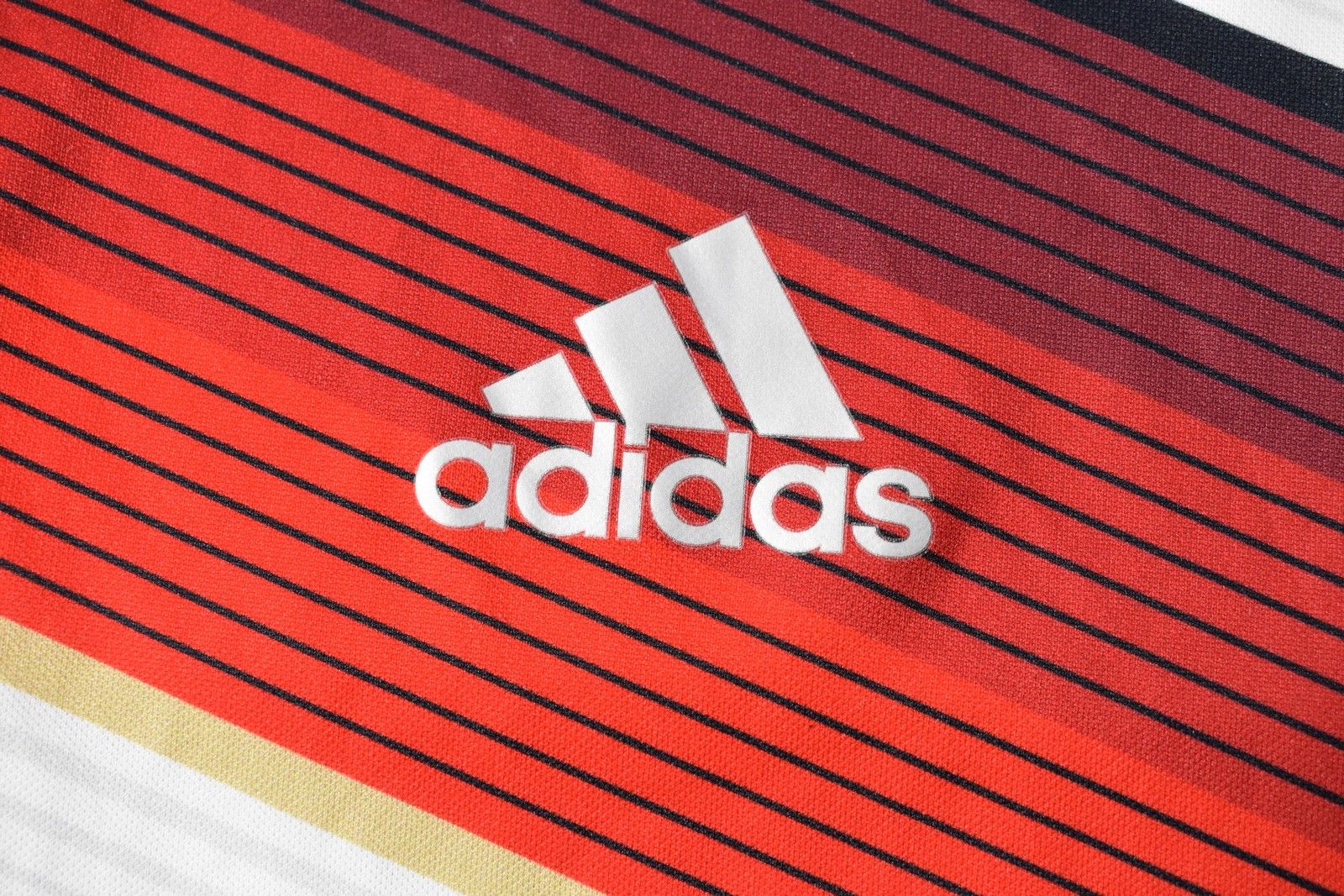 Adidas 2014-15 adidas Germany Home Shirt authentic (SIZE 8-M men) Size US M / EU 48-50 / 2 - 10 Thumbnail