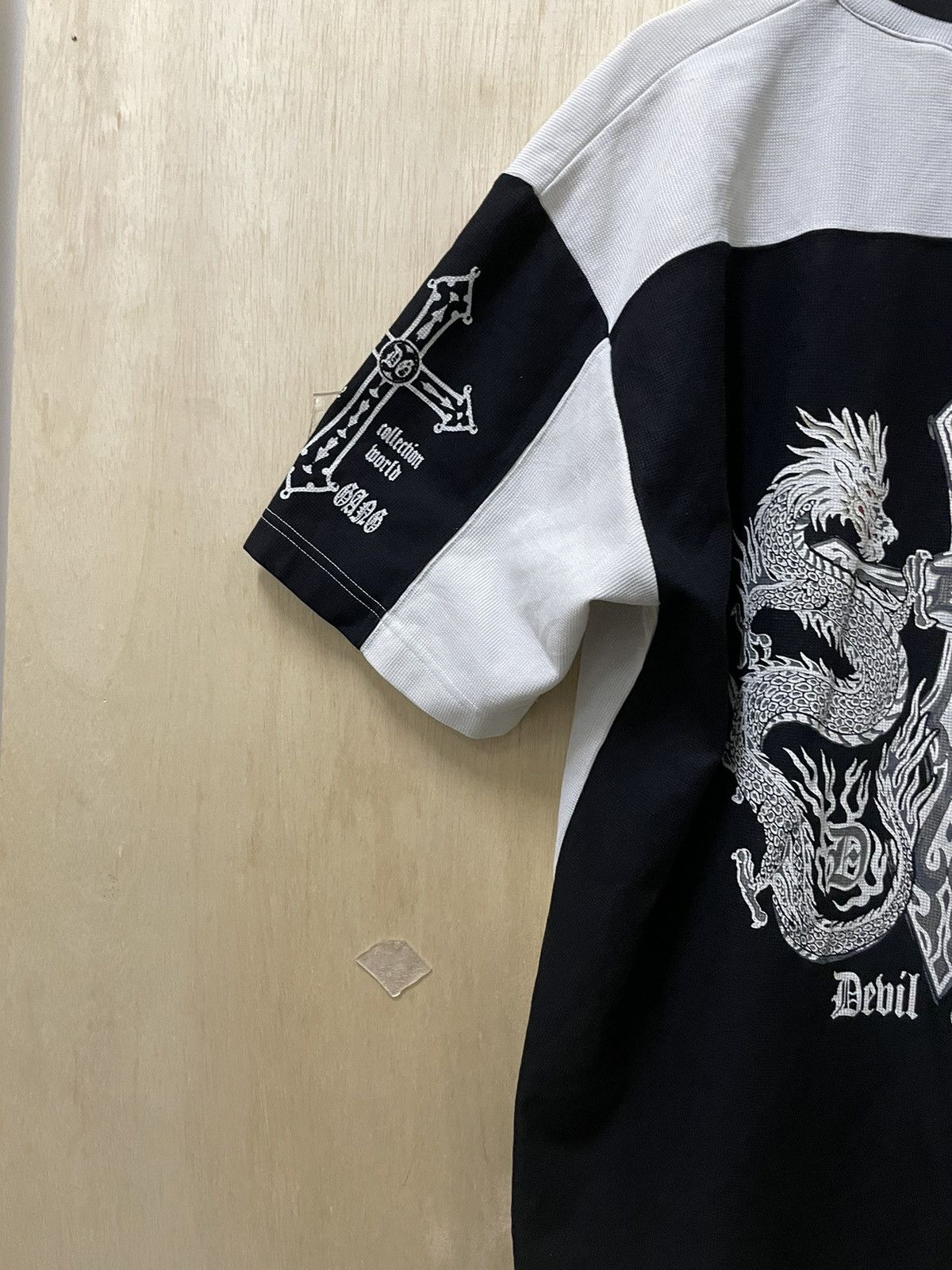 Affliction × Vintage 🏴‍☠️Vintage Y2K All Over Print Cross T-Shirt Size US L / EU 52-54 / 3 - 7 Thumbnail