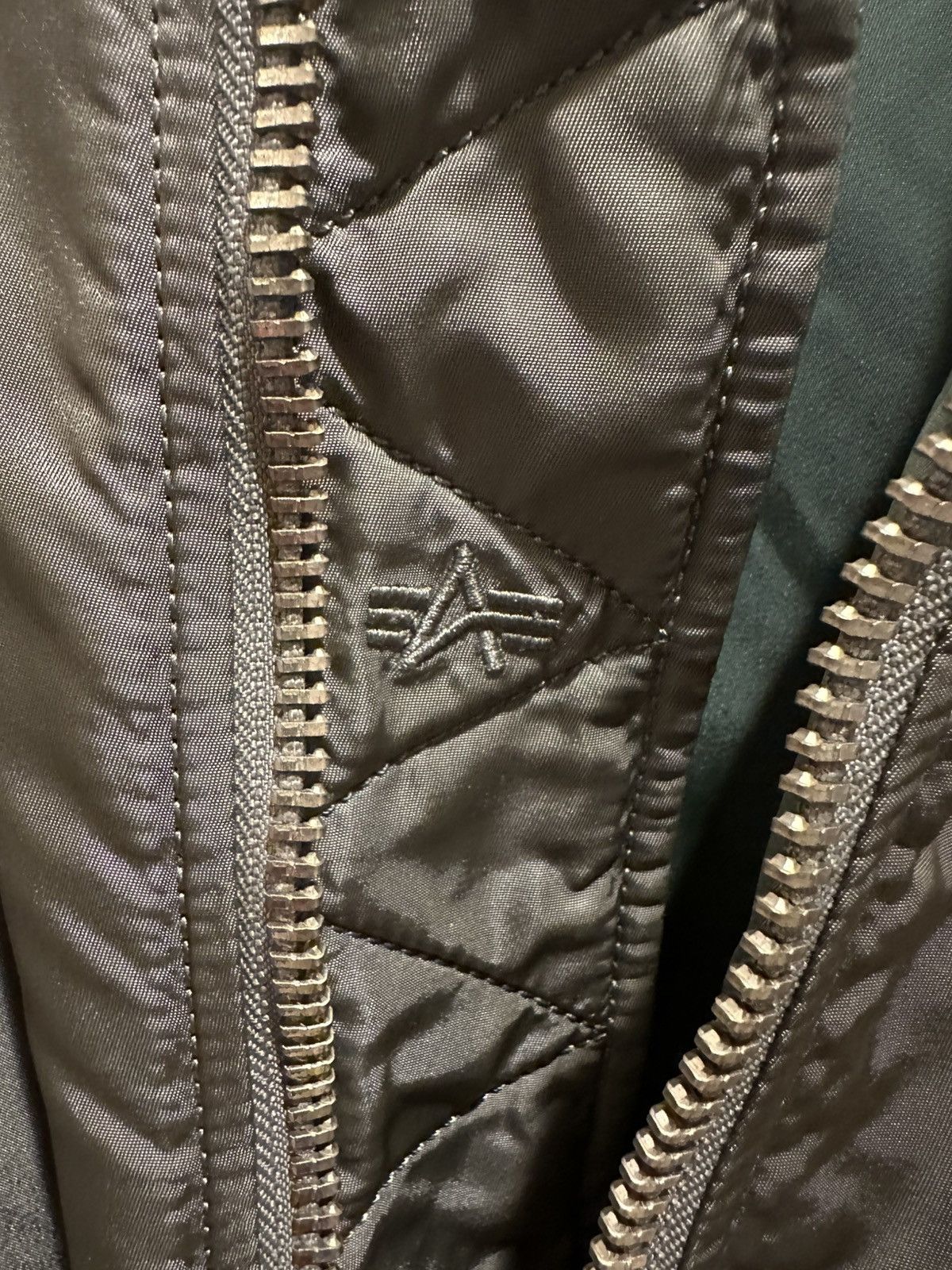 Vetements VETEMENTS EMOJI HOODED BOMBER JACKET ALPHA INDUSTRIES Size US M / EU 48-50 / 2 - 7 Thumbnail