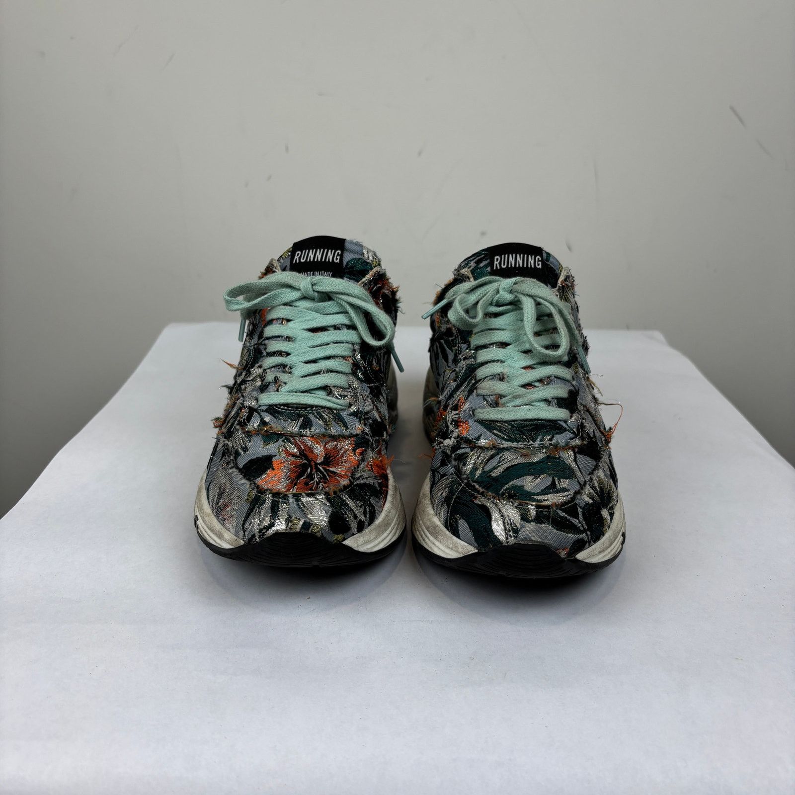 Golden Goose Golden Goose Running Floral Low Top Sneakers Women's 39 / 9 Size US 9 / IT 39 - 2 Thumbnail