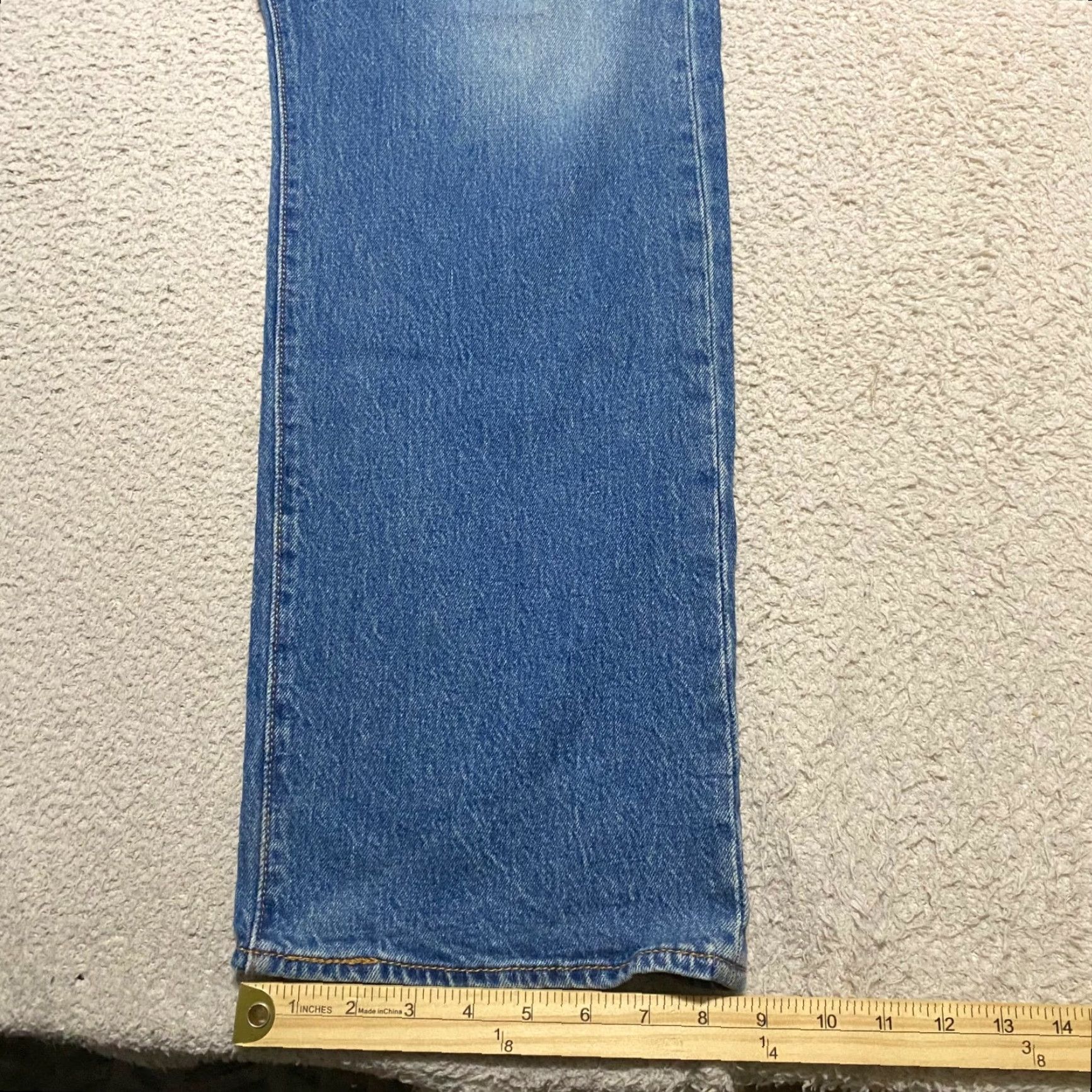Levi's Levi's 501 Jeans Mens 42x32 Blue Denim Button Fly Medium Wash Straight Leg Shirt? Size US 42 / EU 58 - 5 Thumbnail