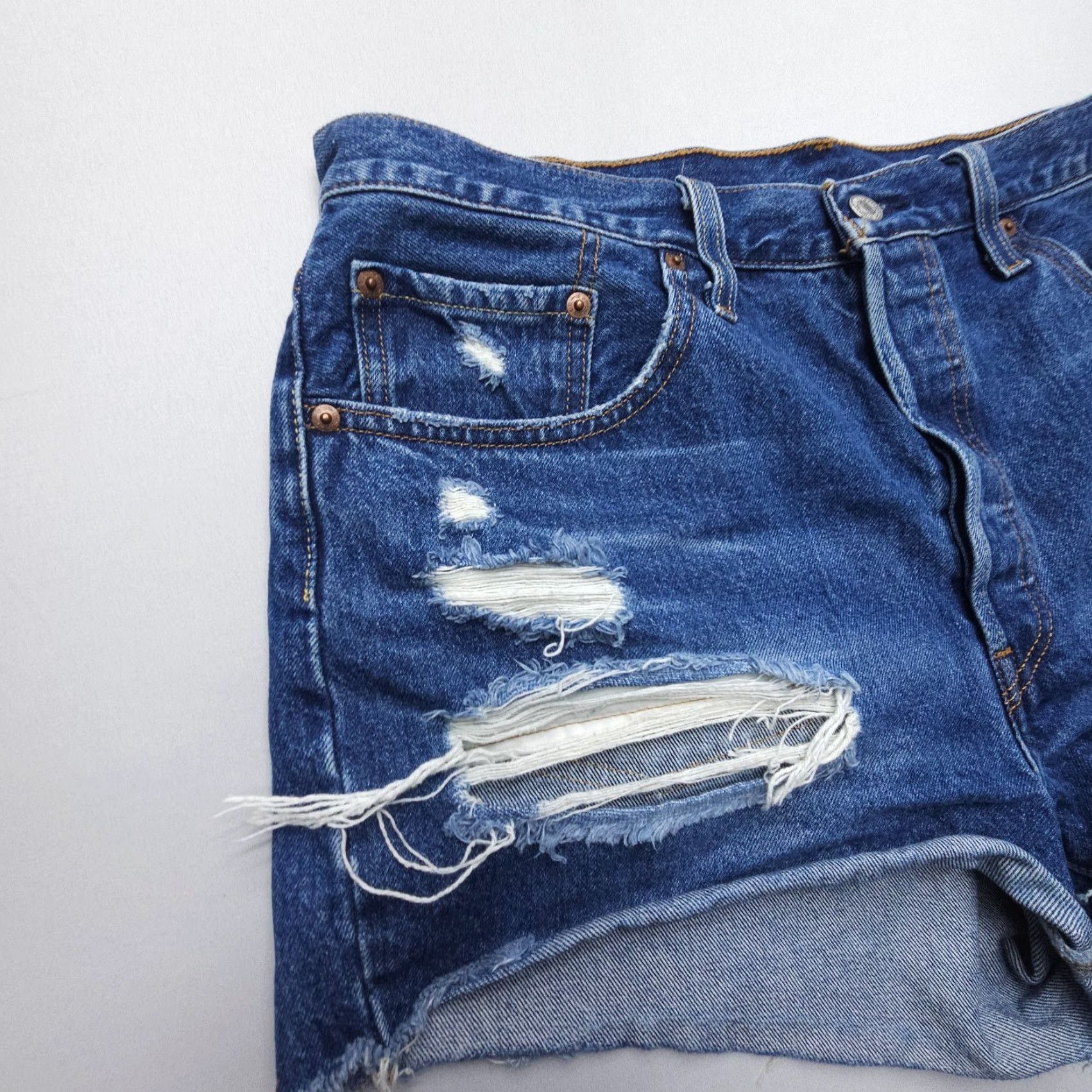 Levi's Levi's 501 Shorts Women 33 Dark Blue Button Fly Denim Jeans Shorts Womens Size 24" / US 00 / IT 34 - 3 Thumbnail